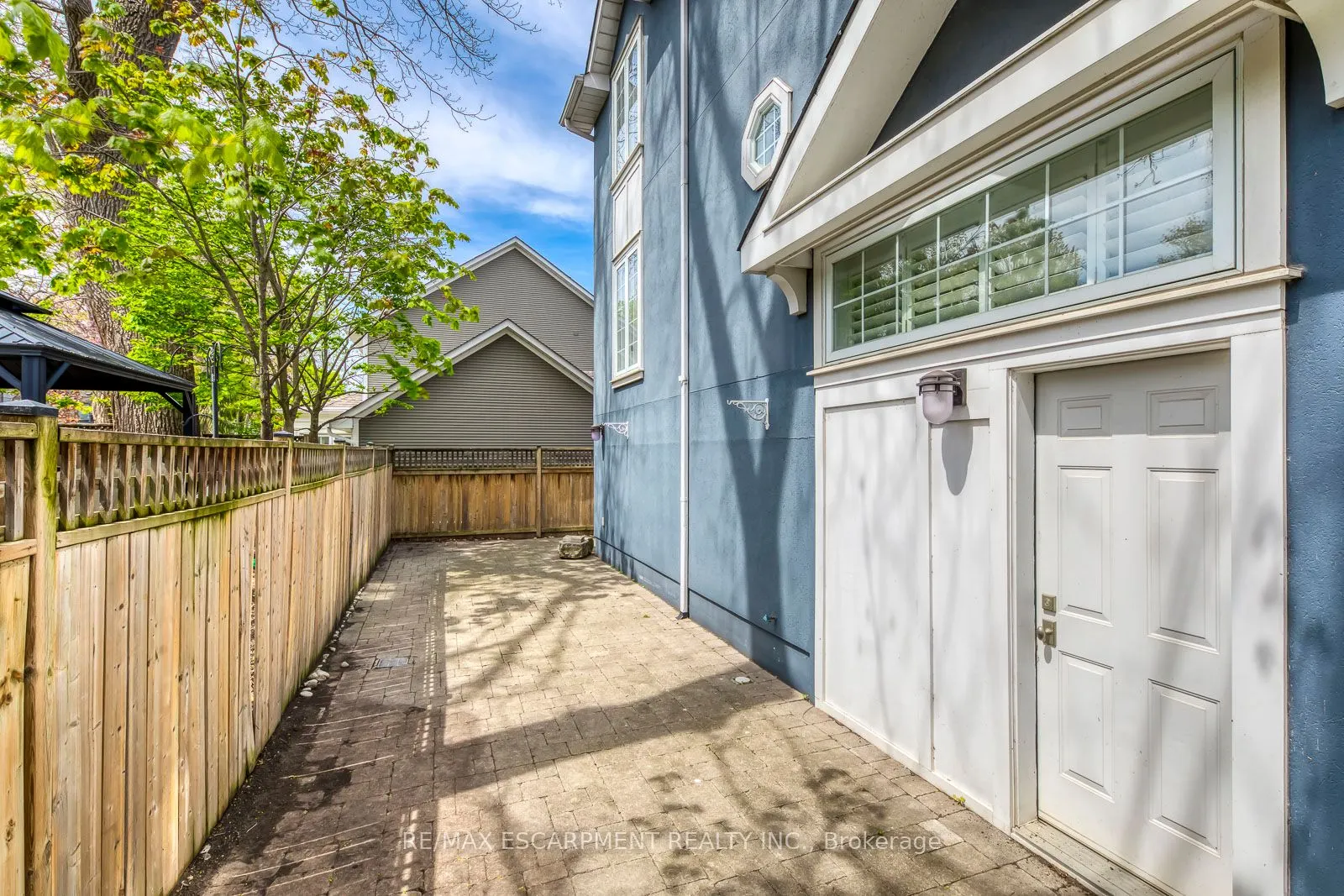 48 Forsythe Street