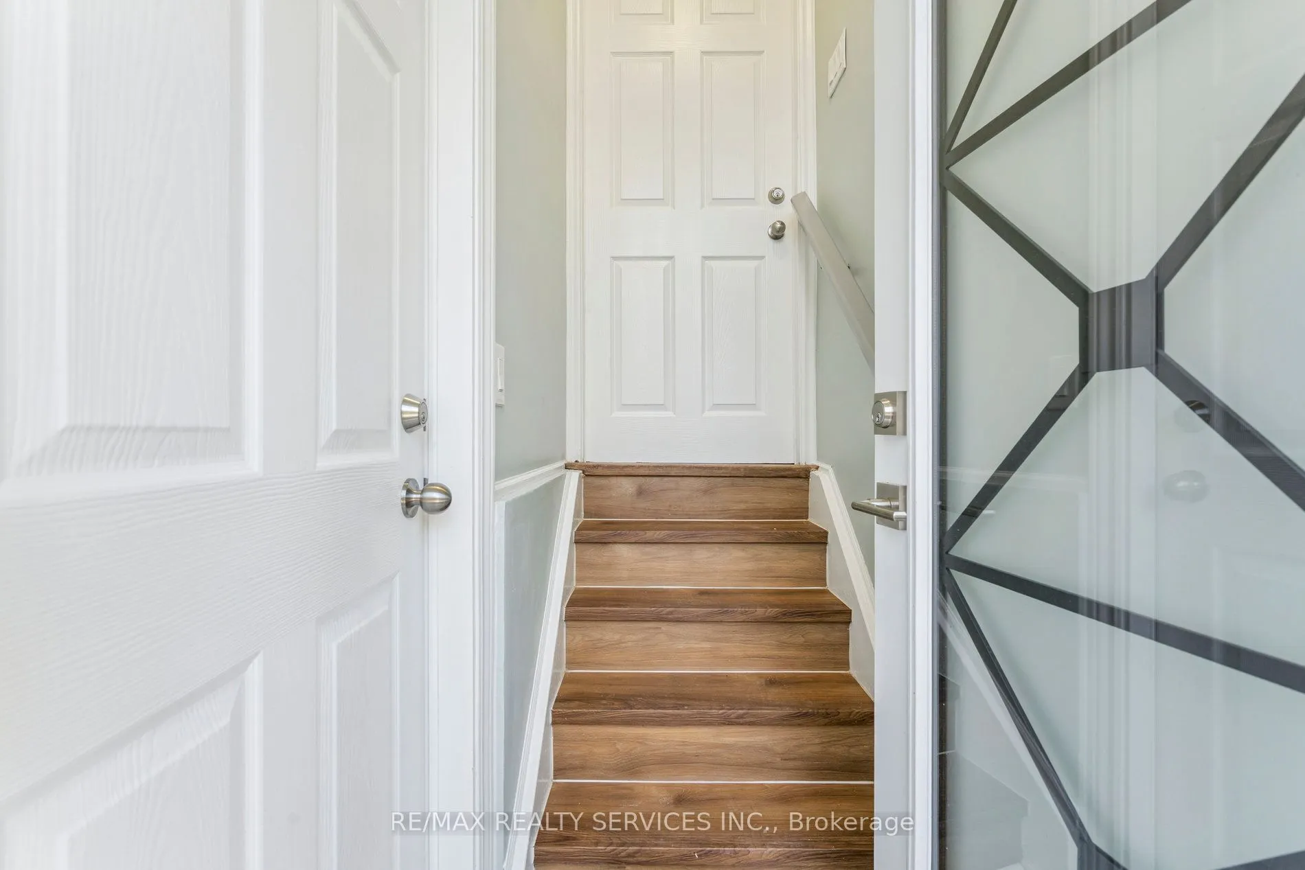 15 Mcclure Avenue