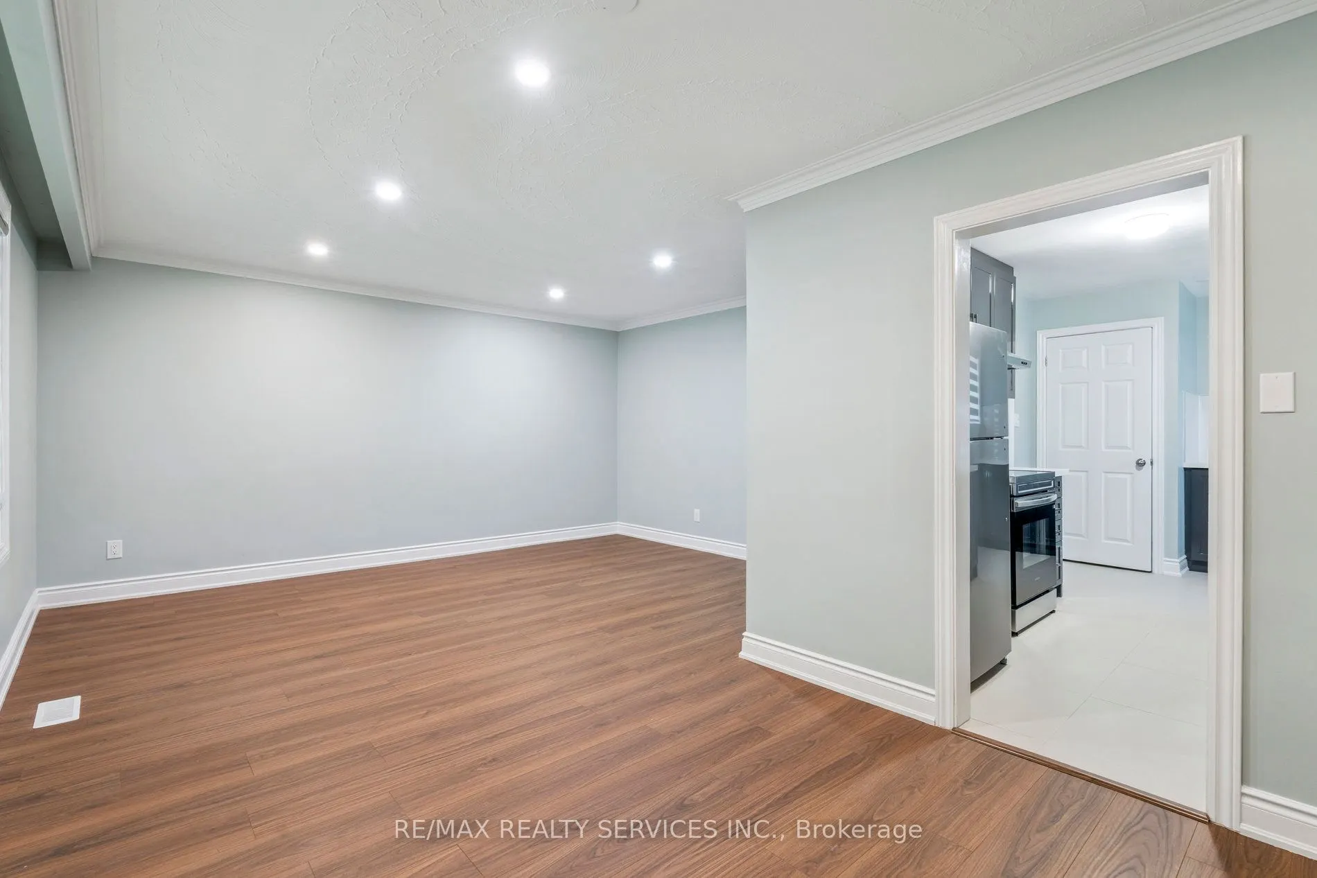 15 Mcclure Avenue