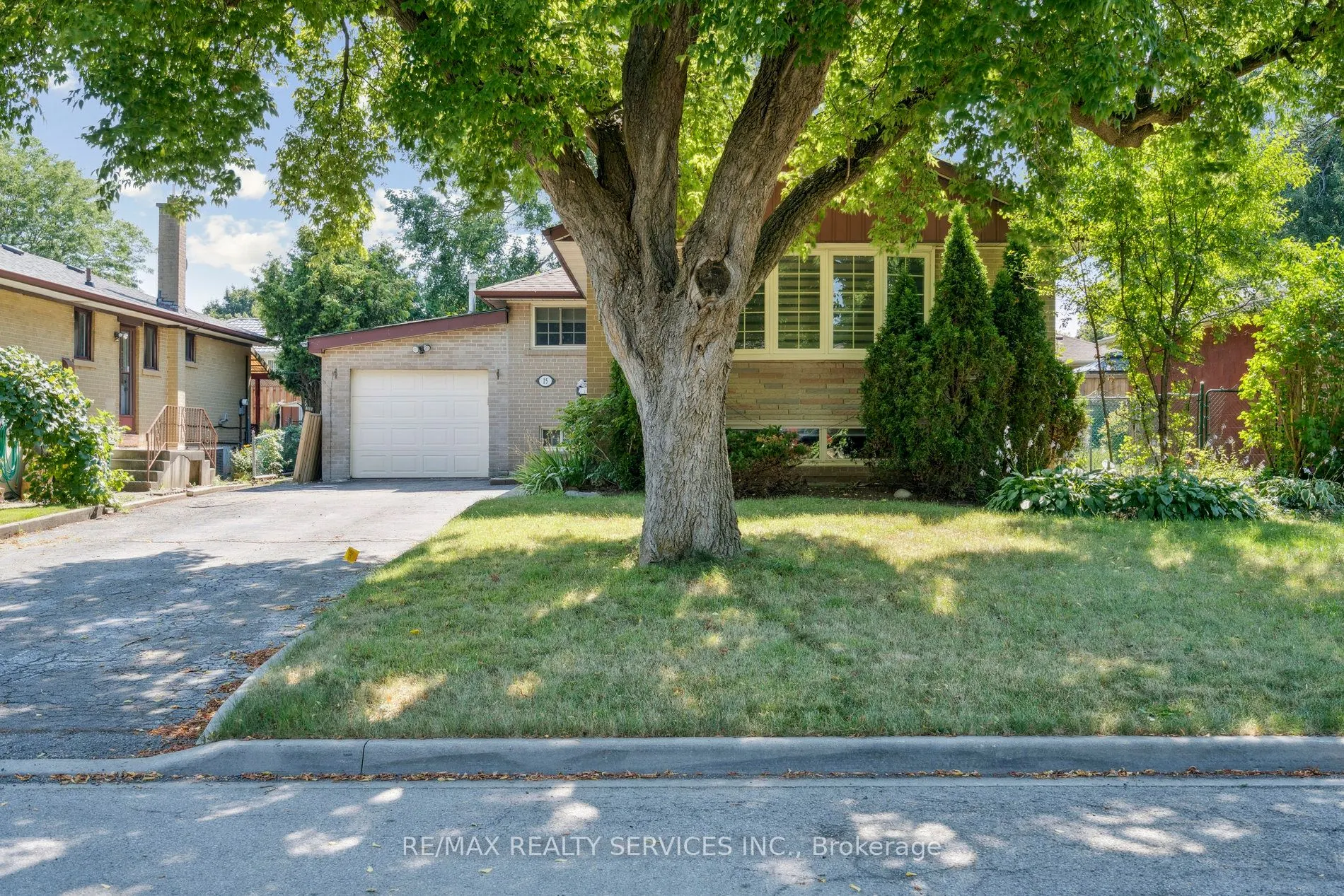 15 Mcclure Avenue