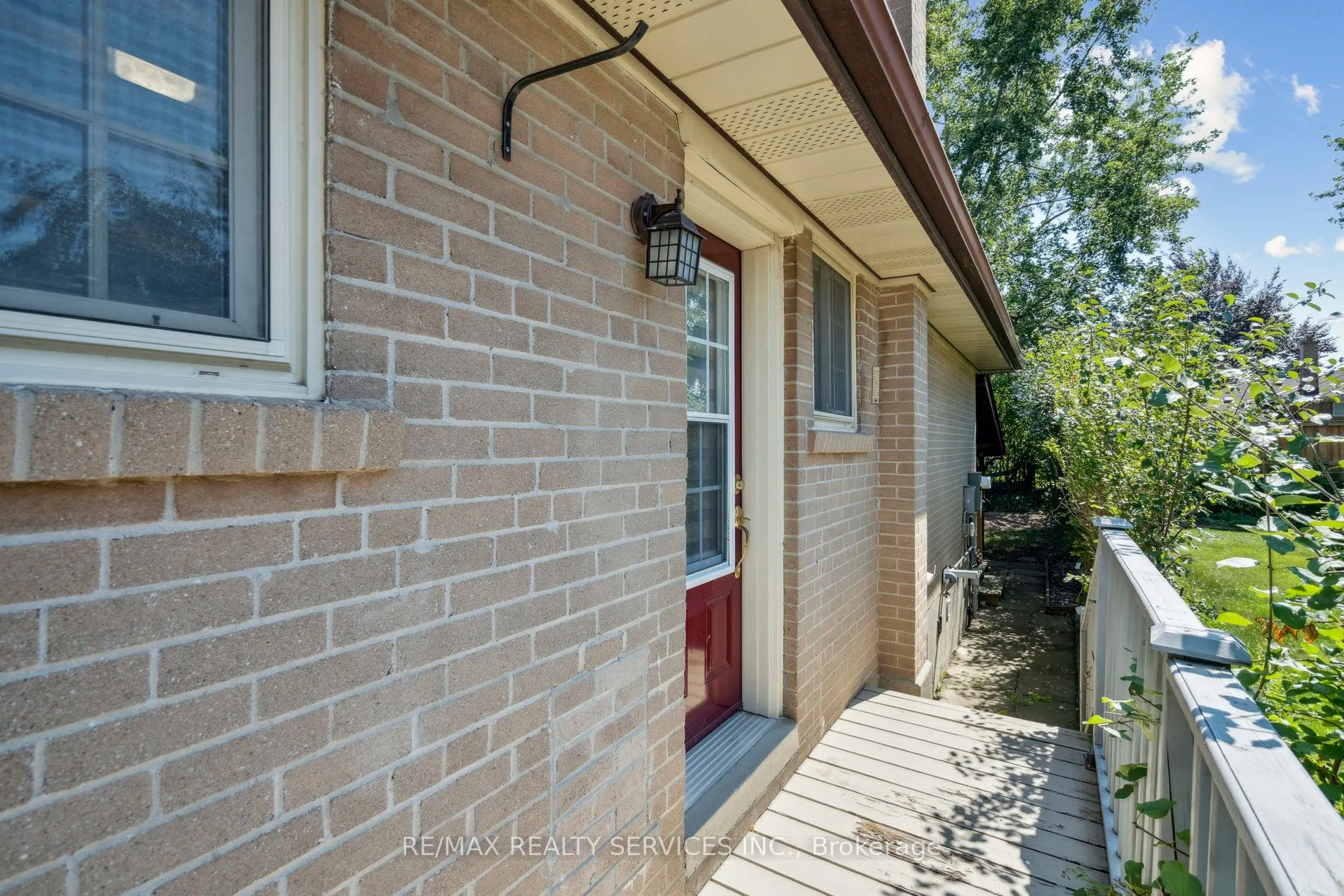 15 Mcclure Avenue