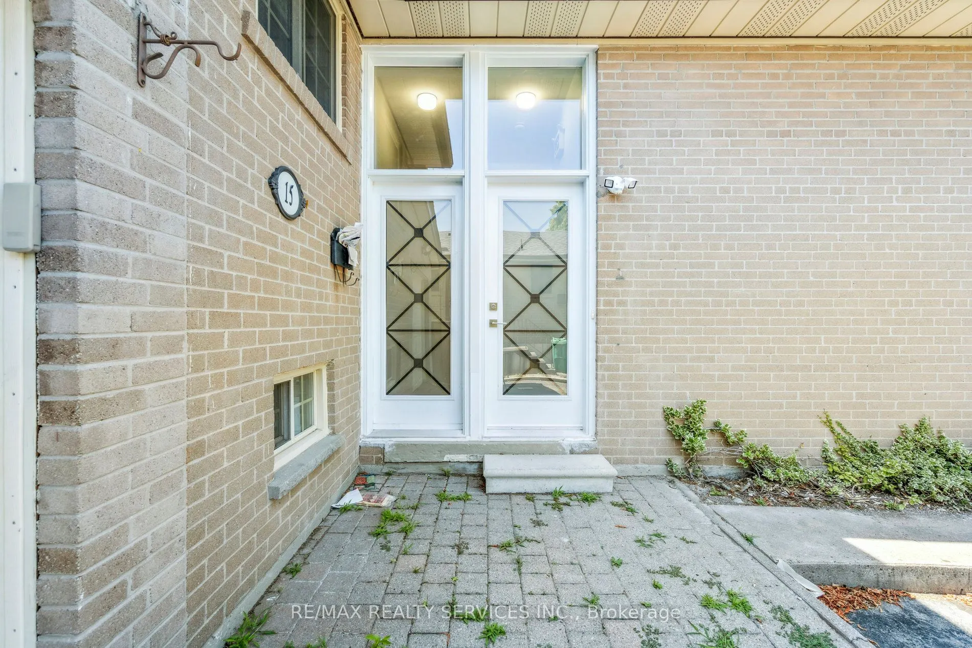 15 Mcclure Avenue