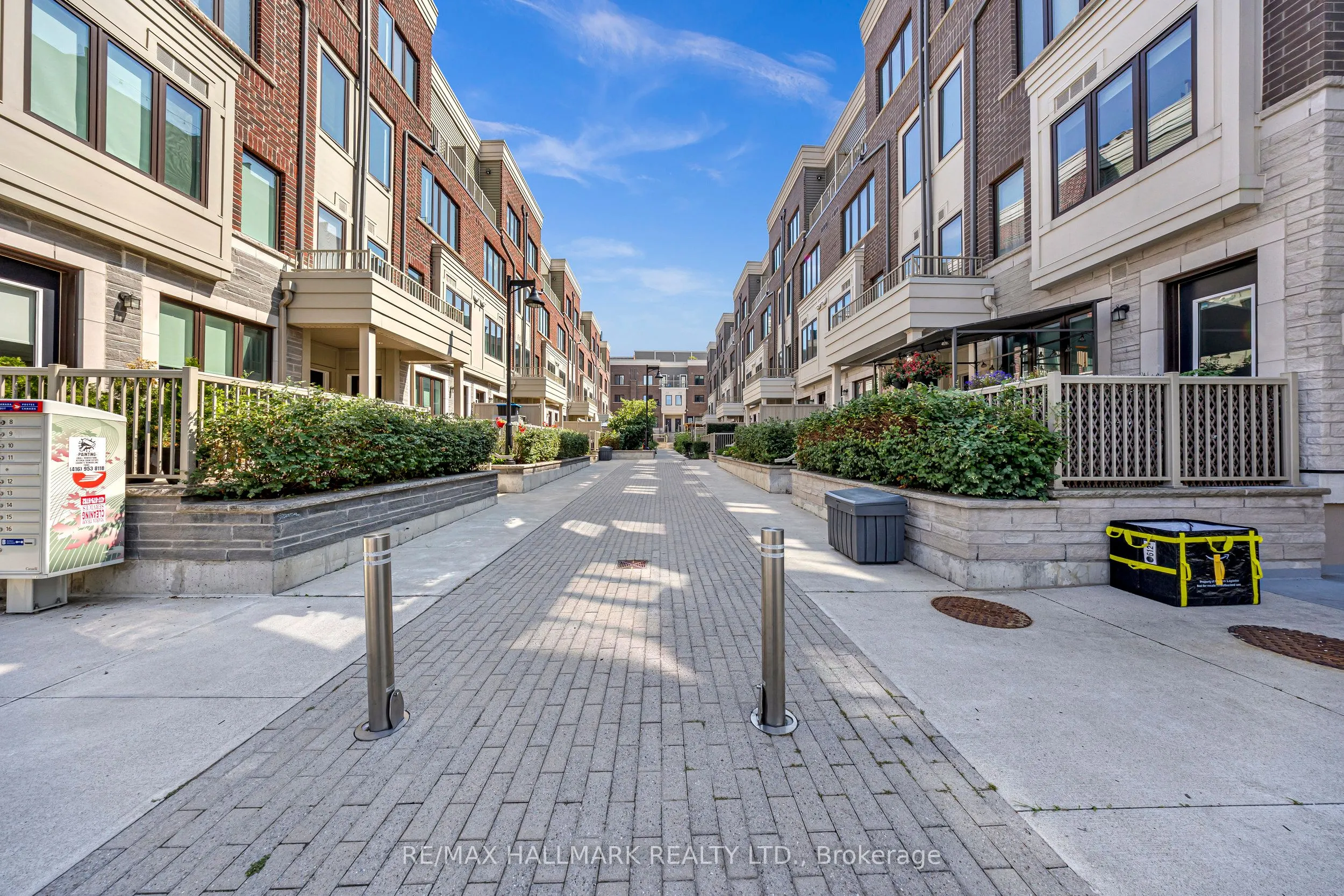 85 Eastwood Park Gardens, #16