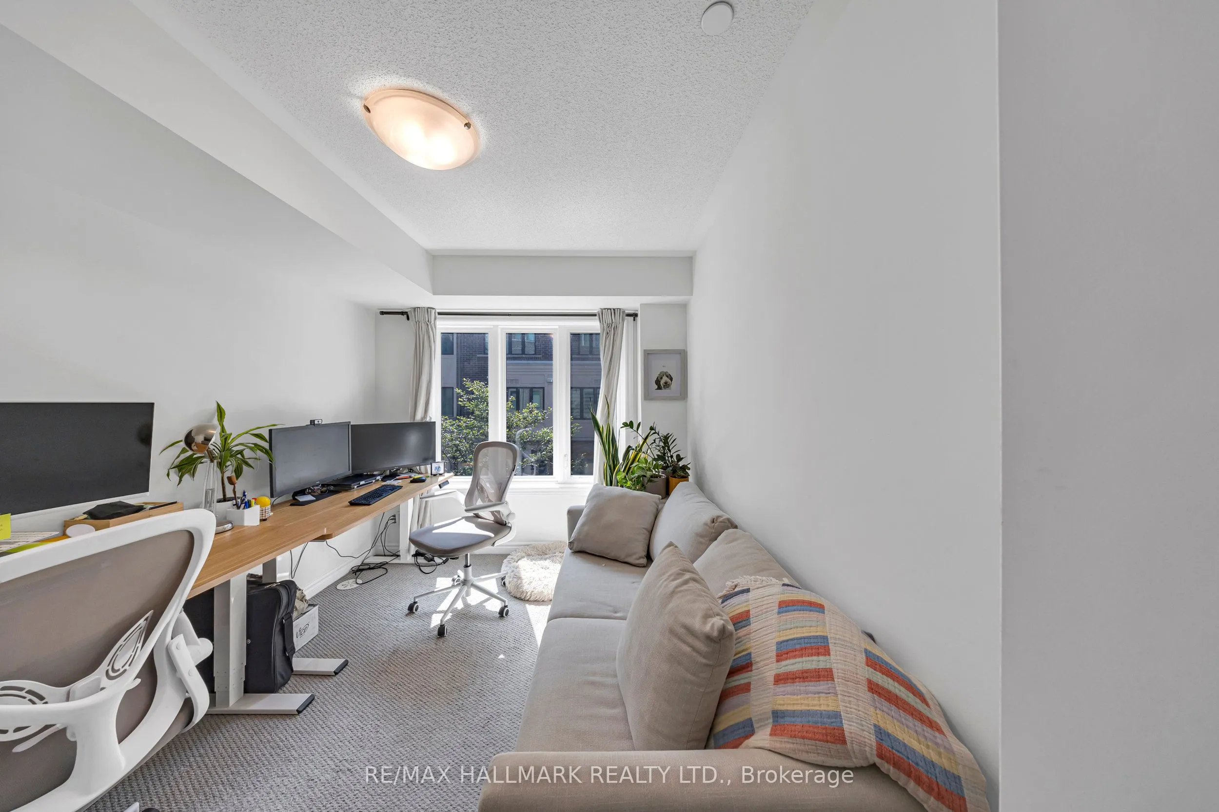 85 Eastwood Park Gardens, #16