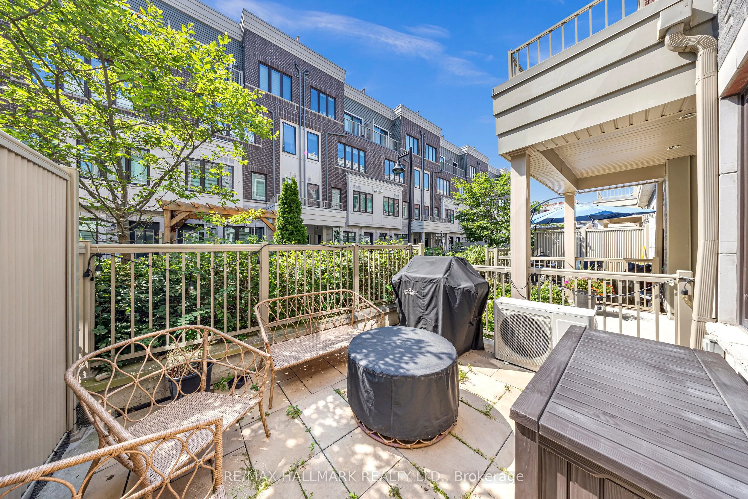 85 Eastwood Park Gardens, #16