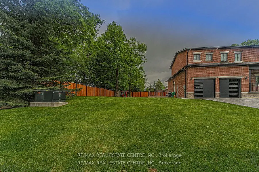 1 Hawthorn Crescent