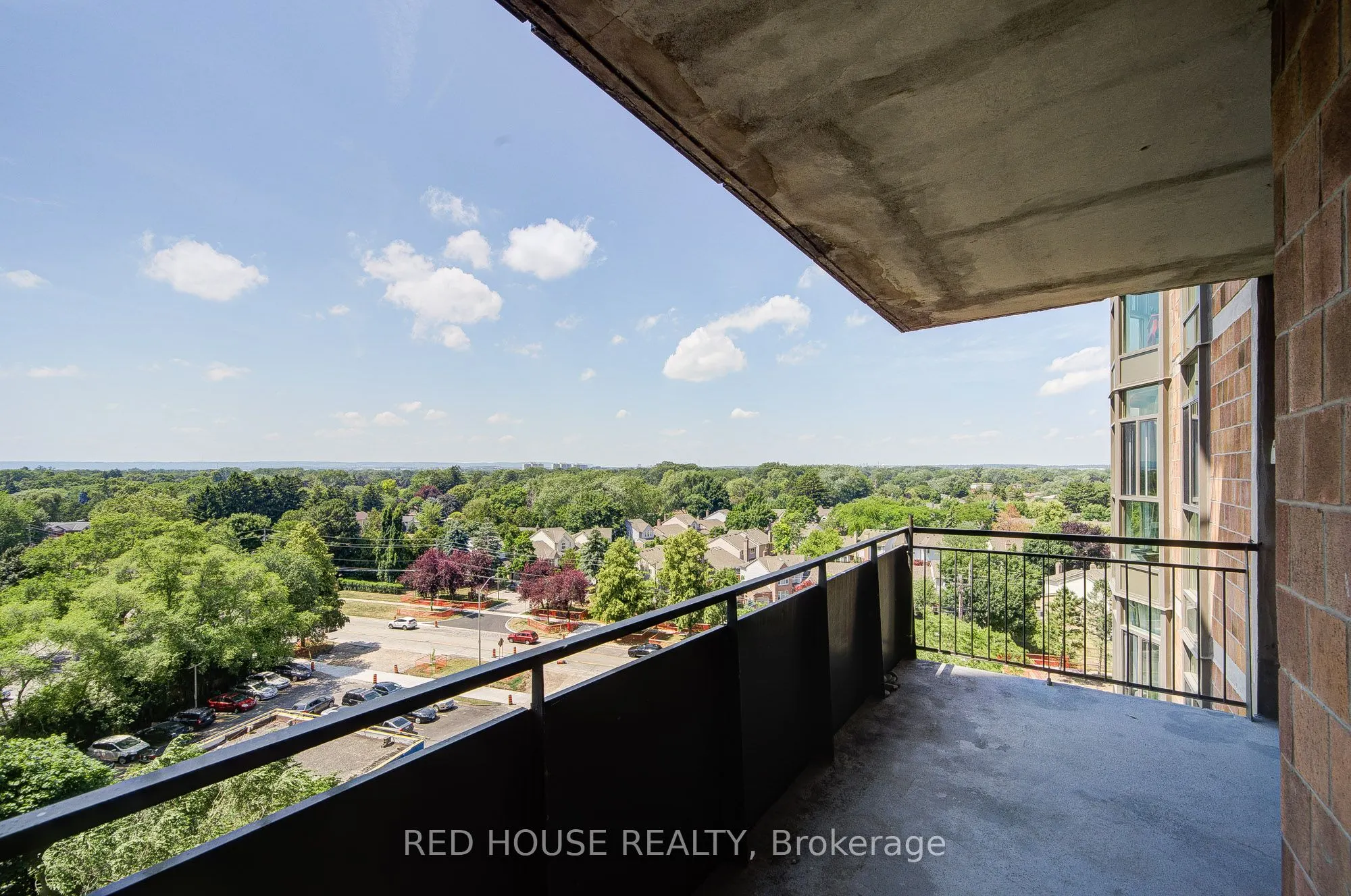 5250 Lakeshore Road, #809