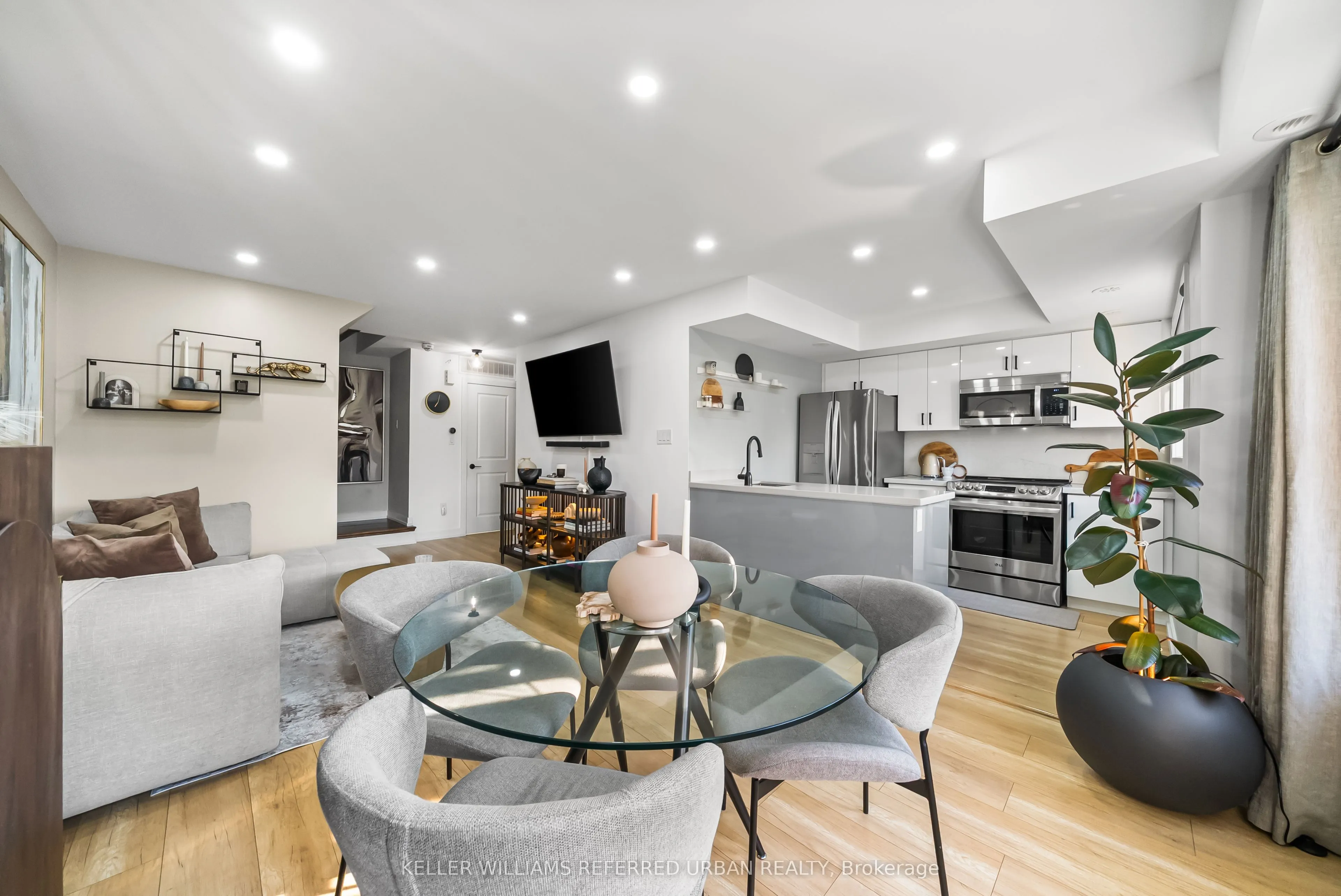 2335 Sheppard Avenue W, #14