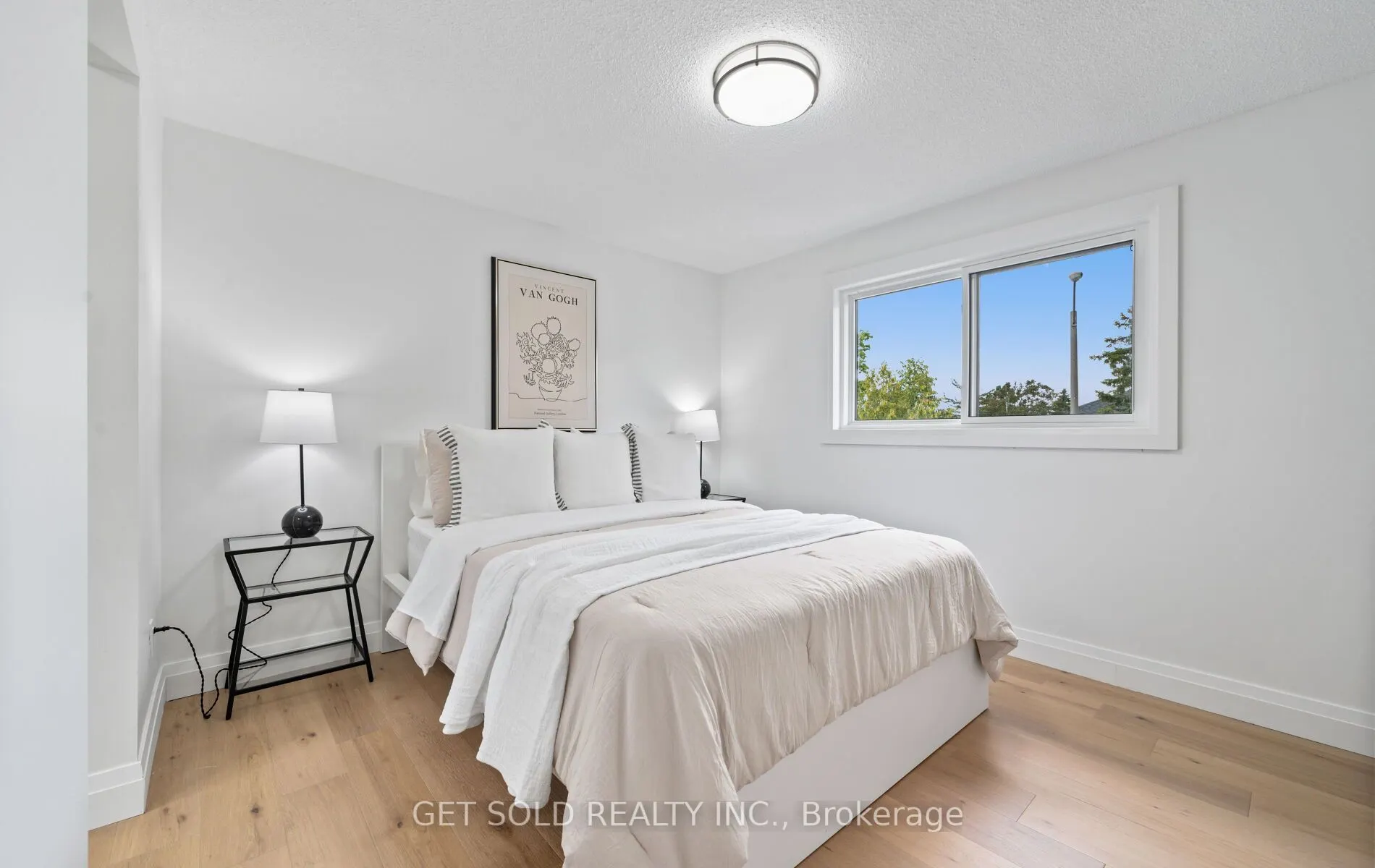 36 Shalom Crescent