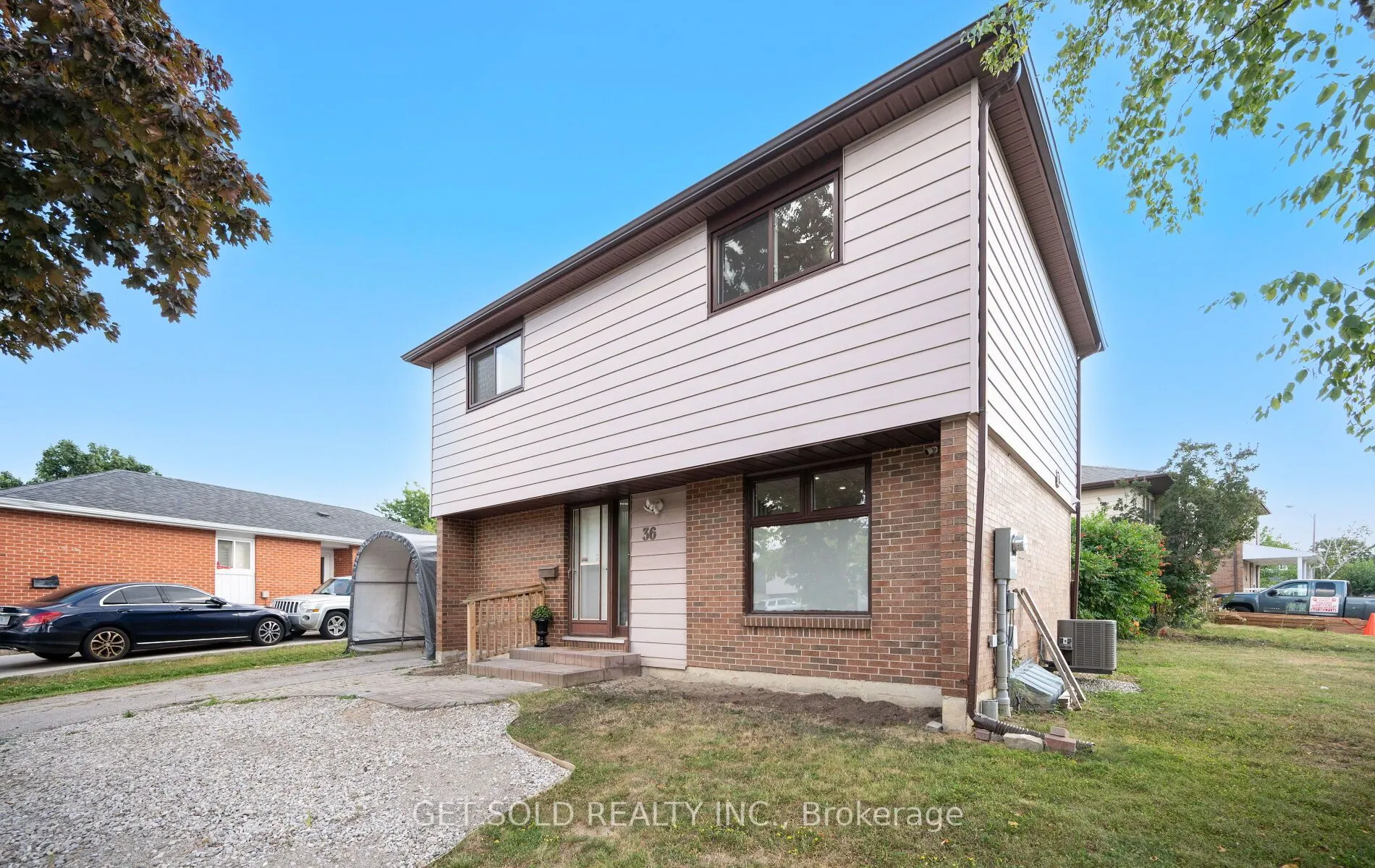 36 Shalom Crescent