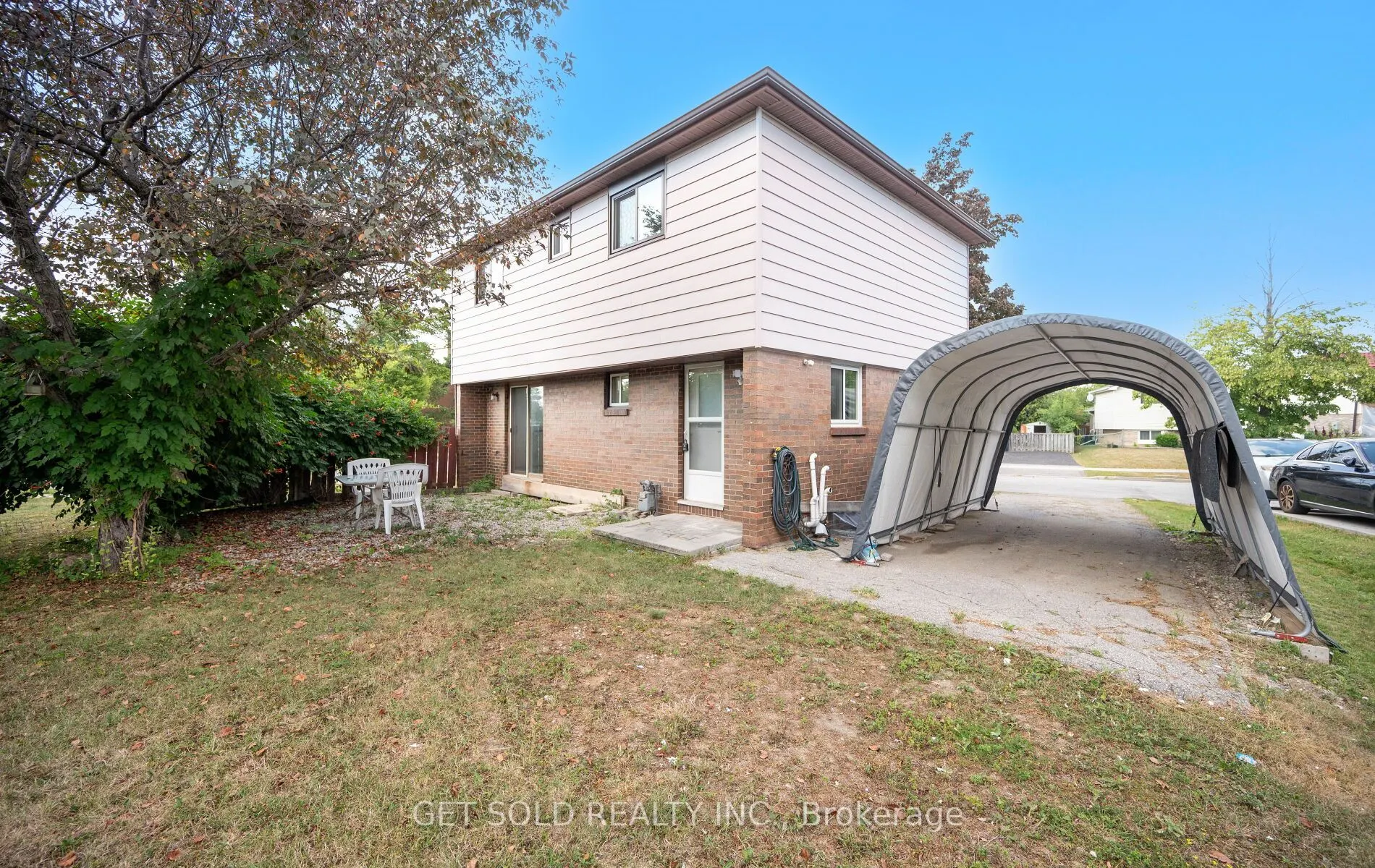 36 Shalom Crescent