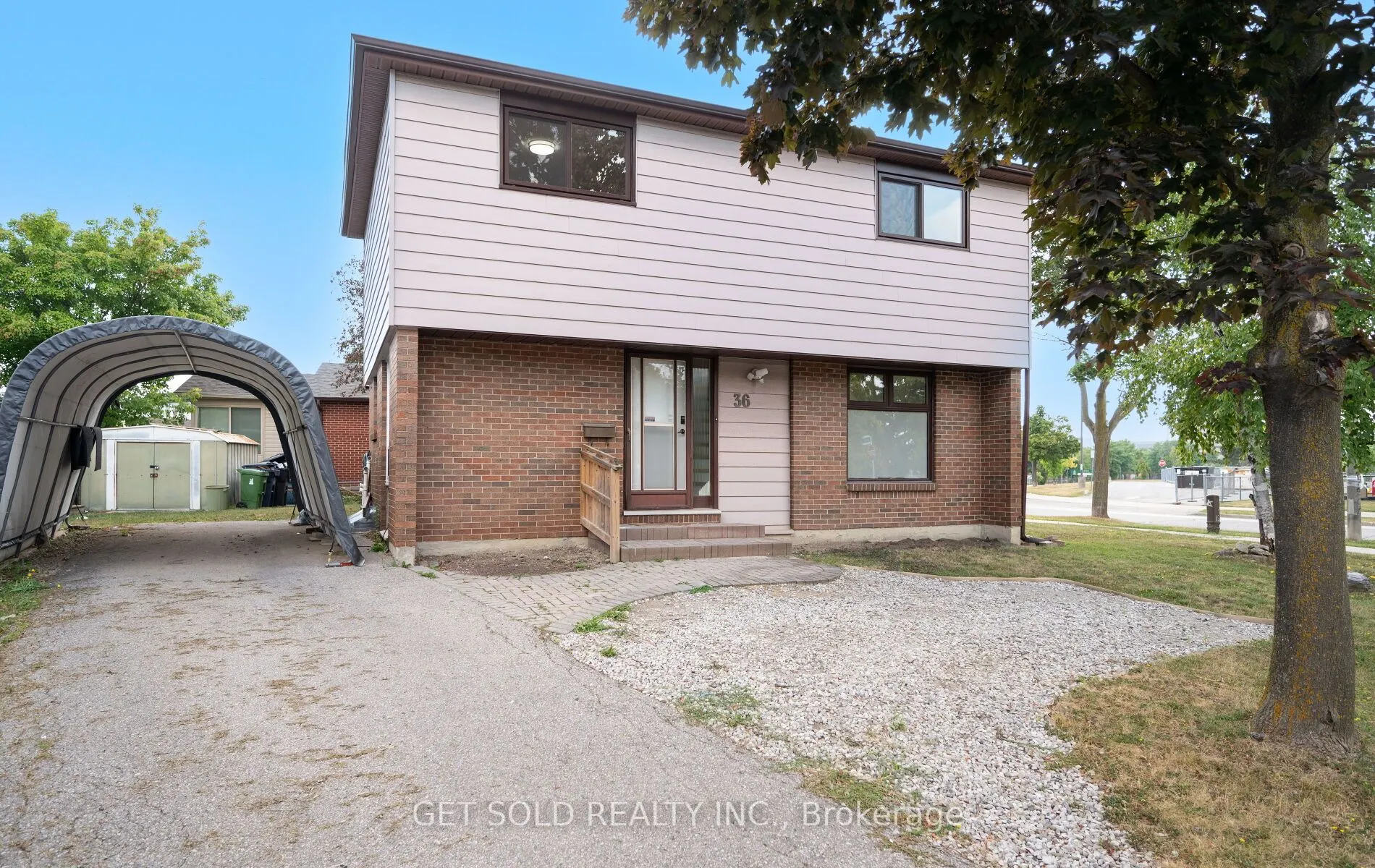 36 Shalom Crescent