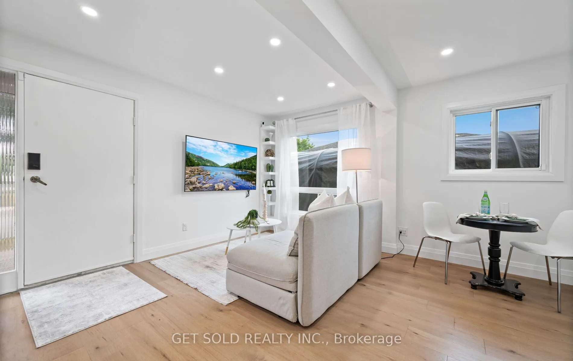 36 Shalom Crescent