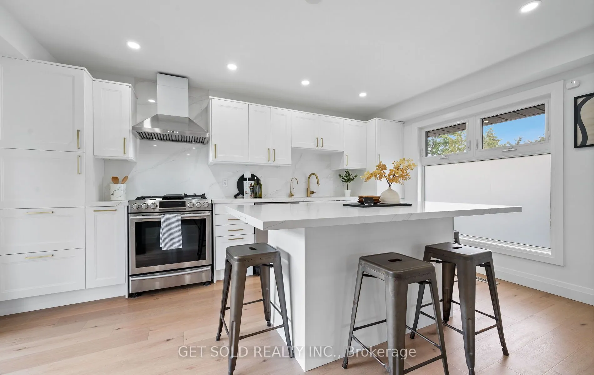 36 Shalom Crescent