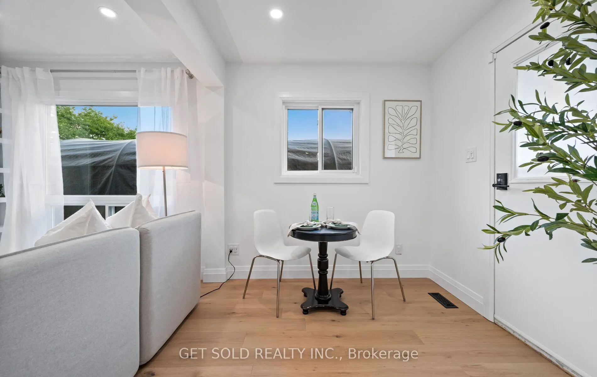 36 Shalom Crescent