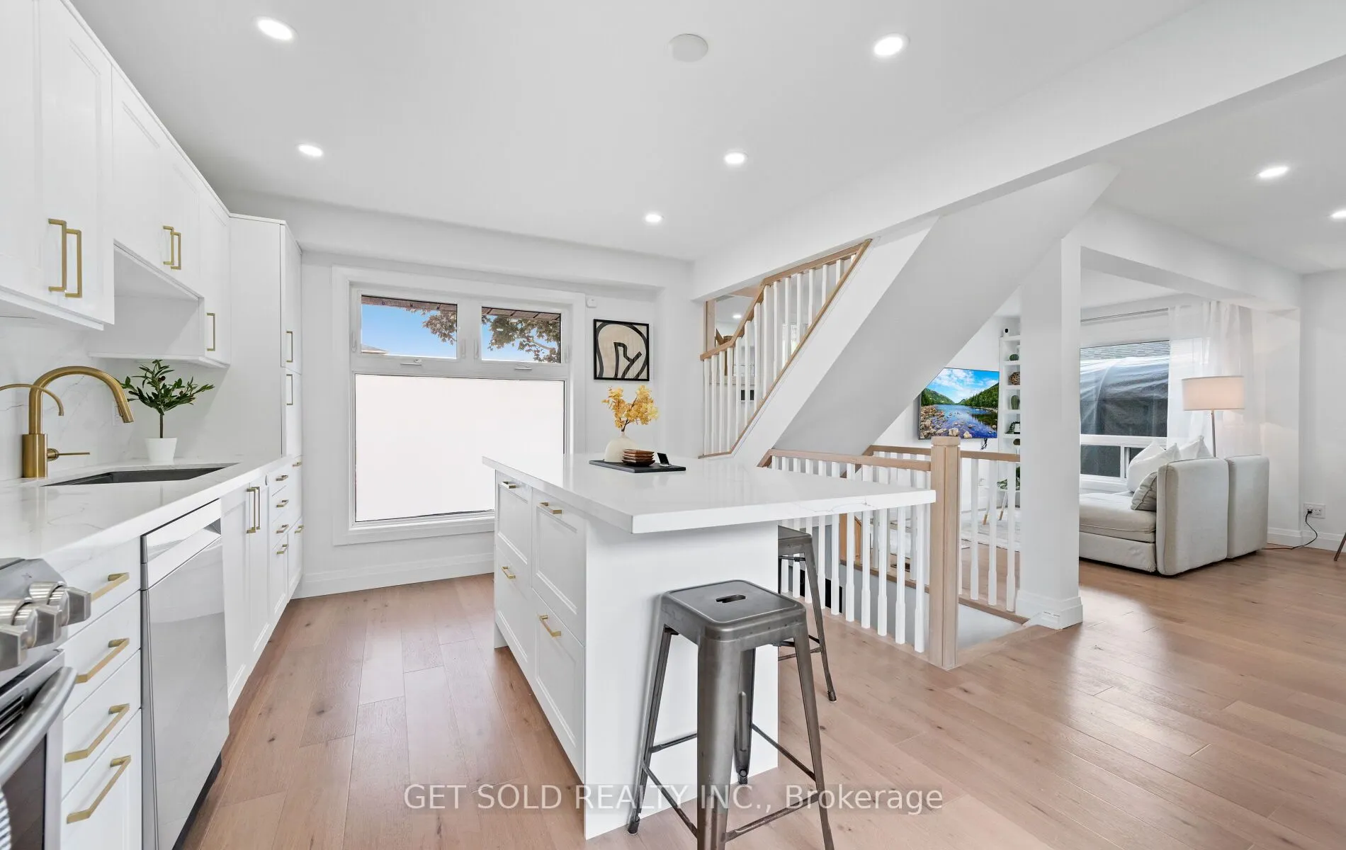 36 Shalom Crescent