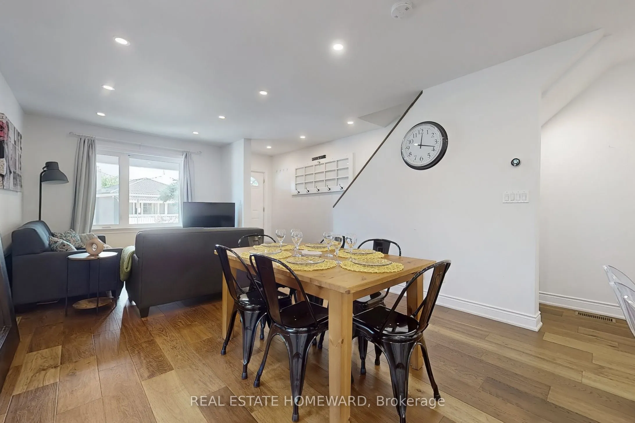 48 Holley Avenue