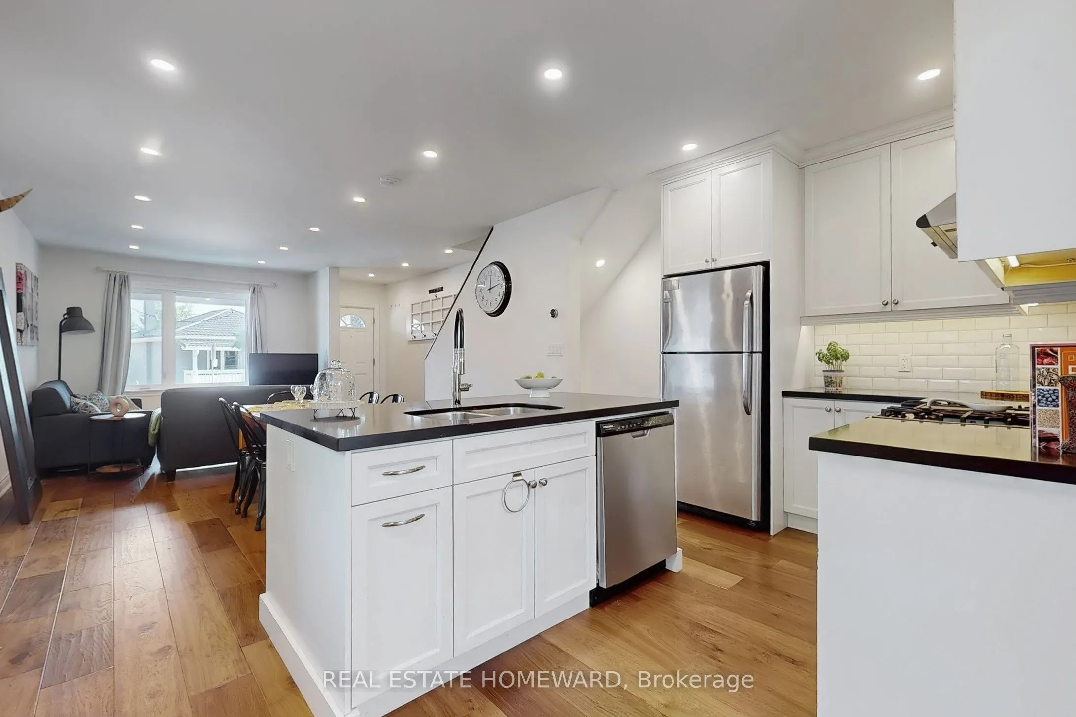 48 Holley Avenue