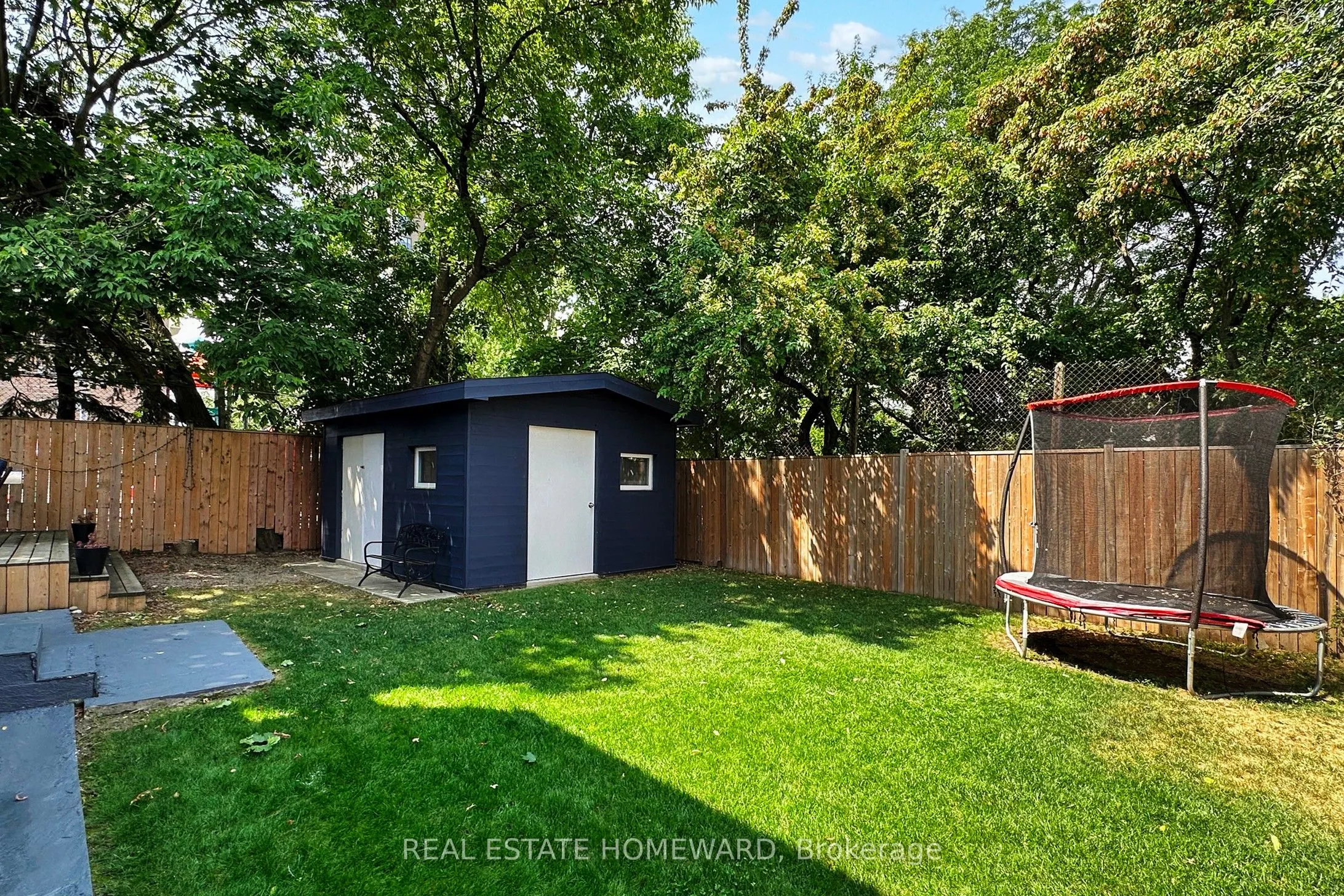 48 Holley Avenue