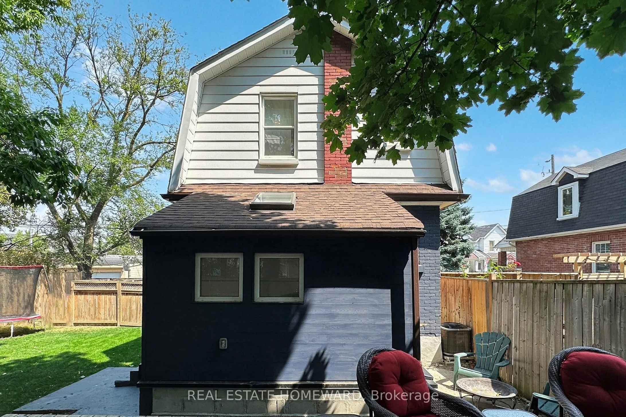 48 Holley Avenue