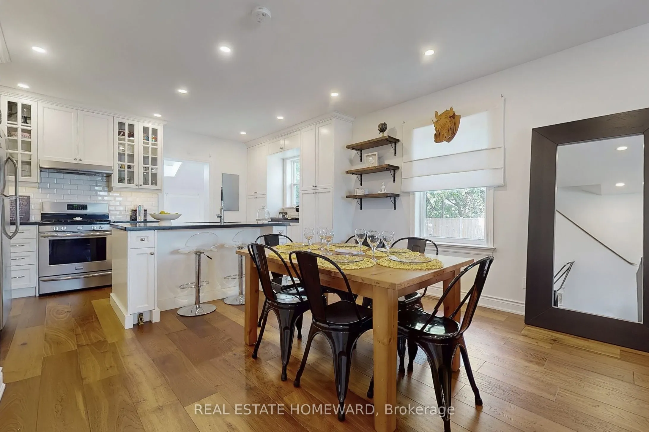 48 Holley Avenue