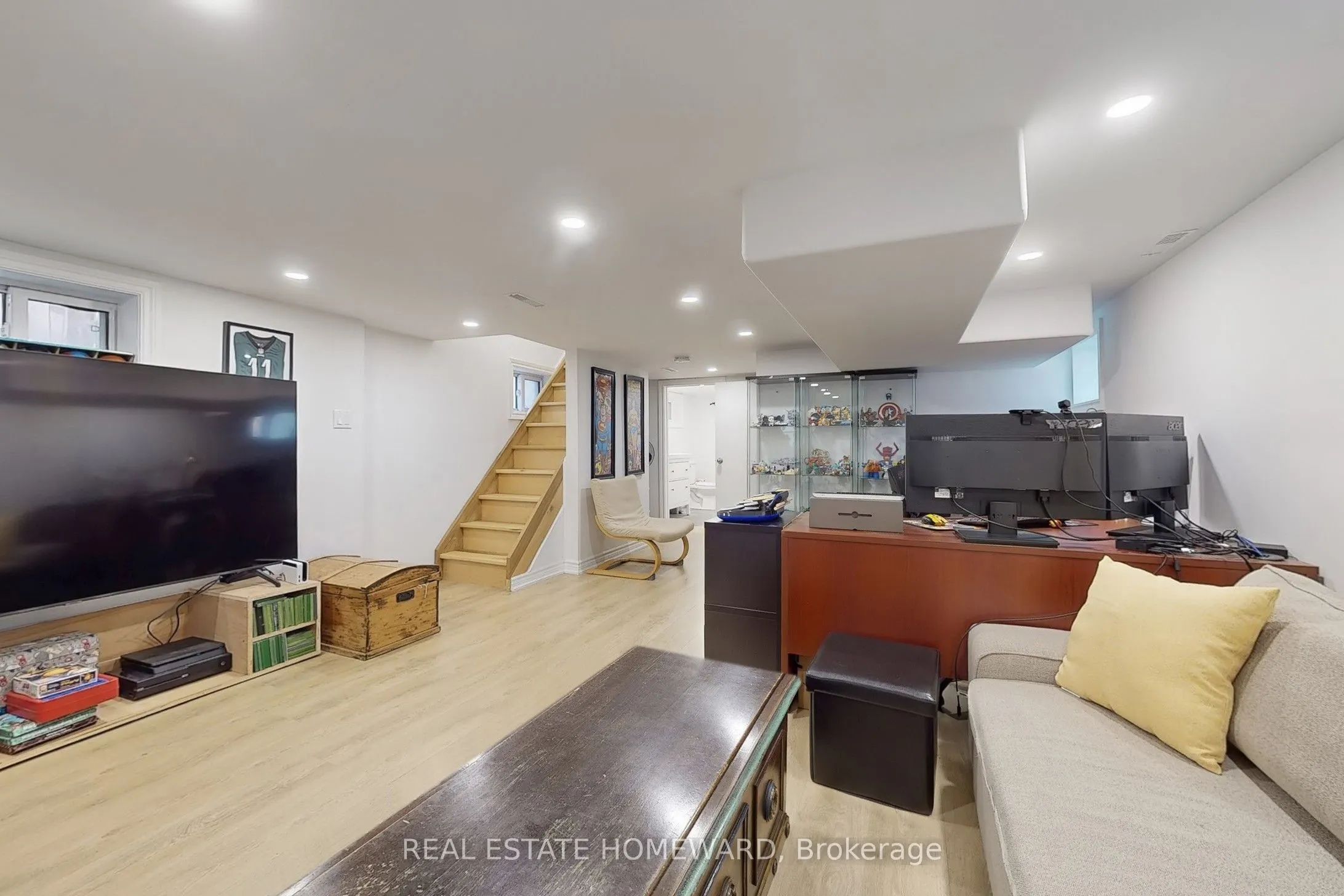 48 Holley Avenue