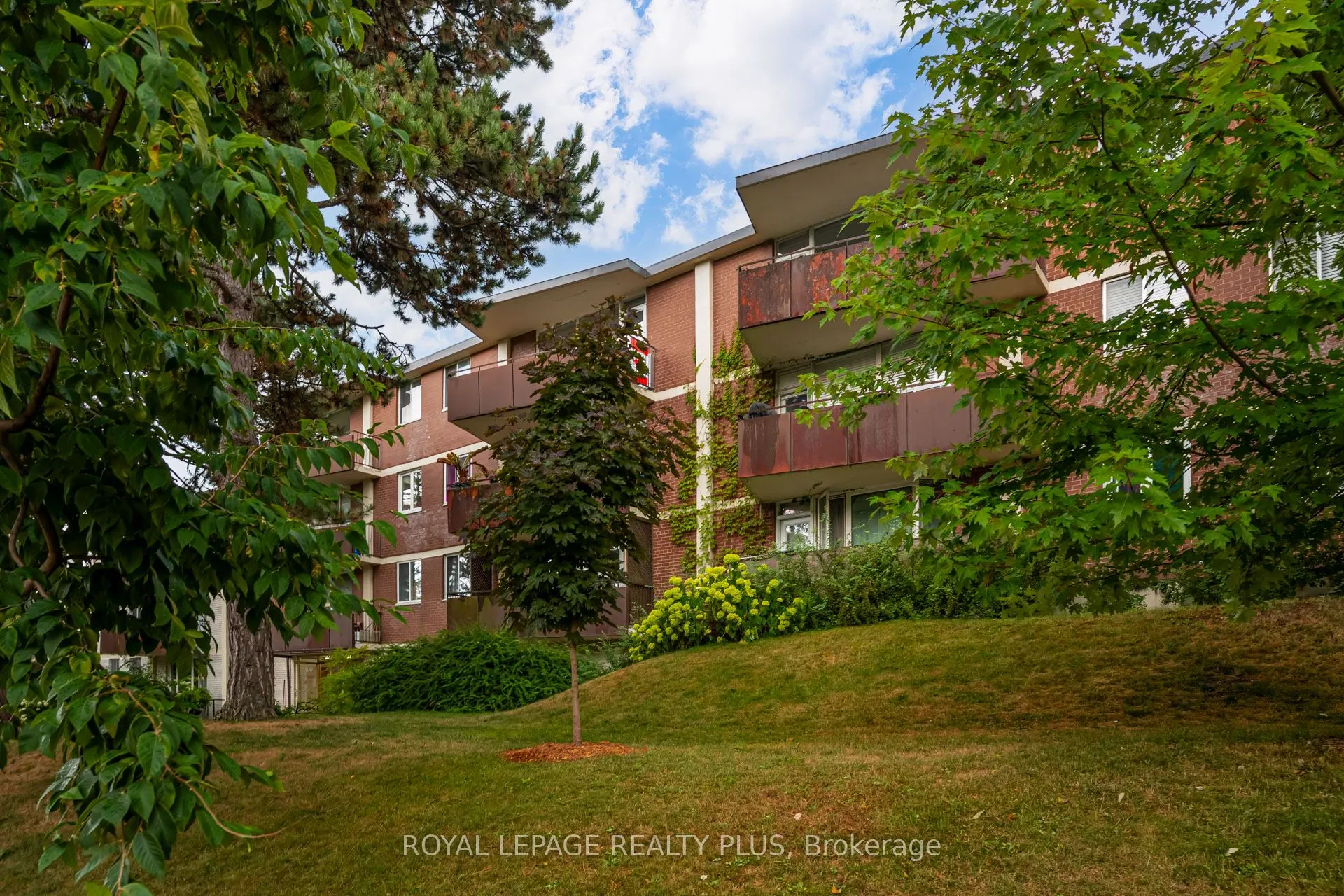 100 Coe Hill Drive, #409