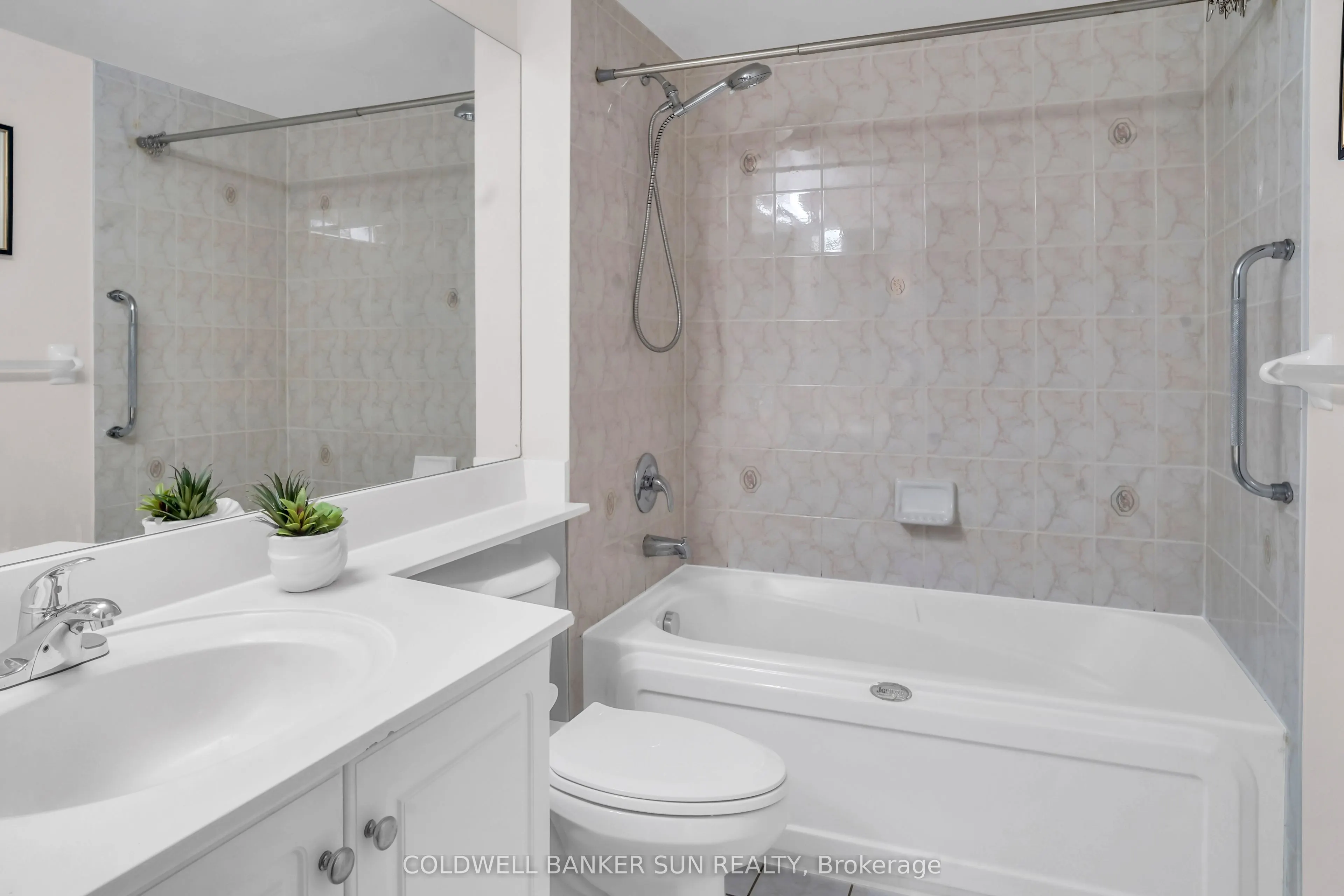 35 Kingsbridge Garden Circle, #1104