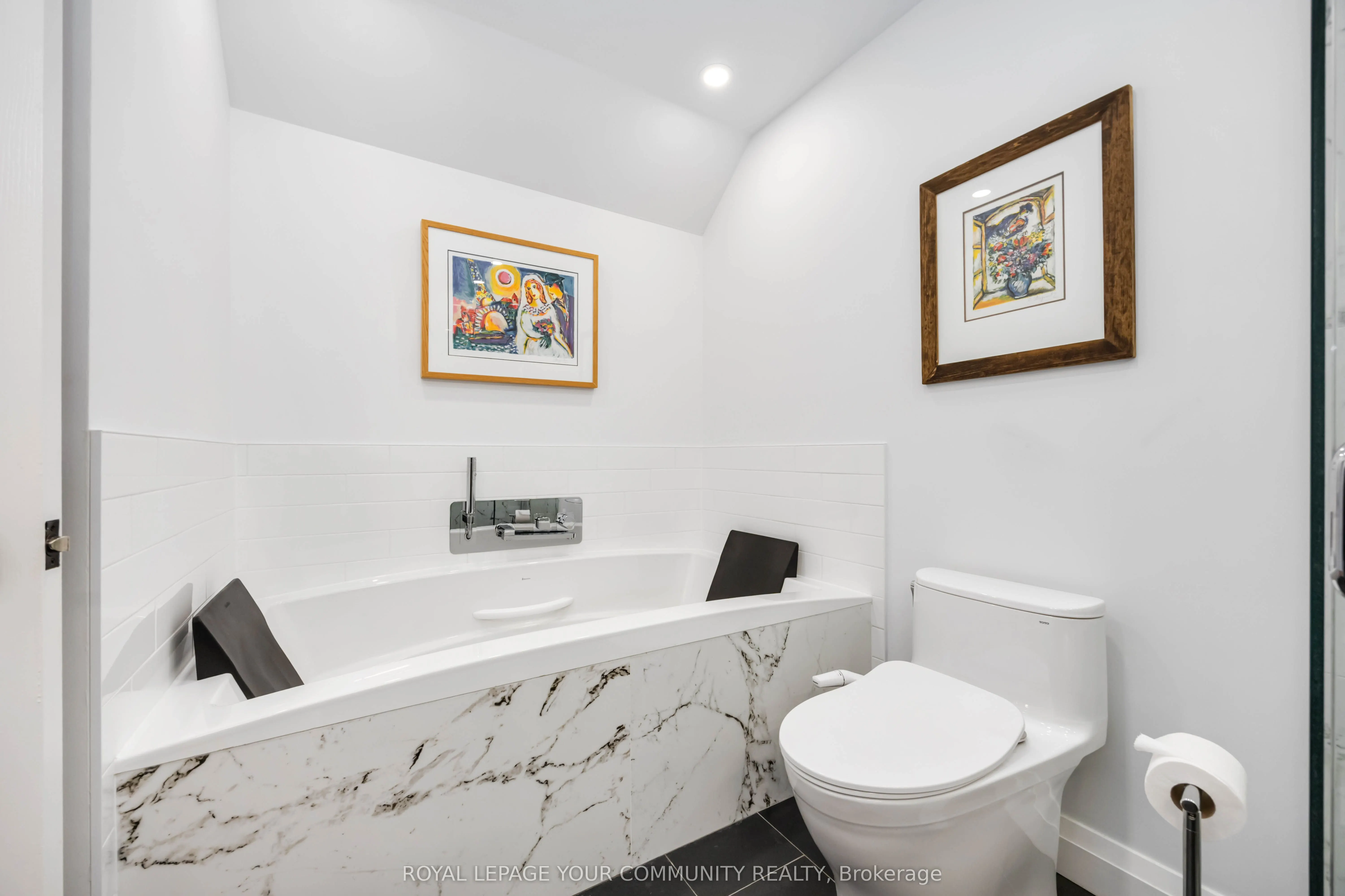 2289 Lake Shore Boulevard W, #126