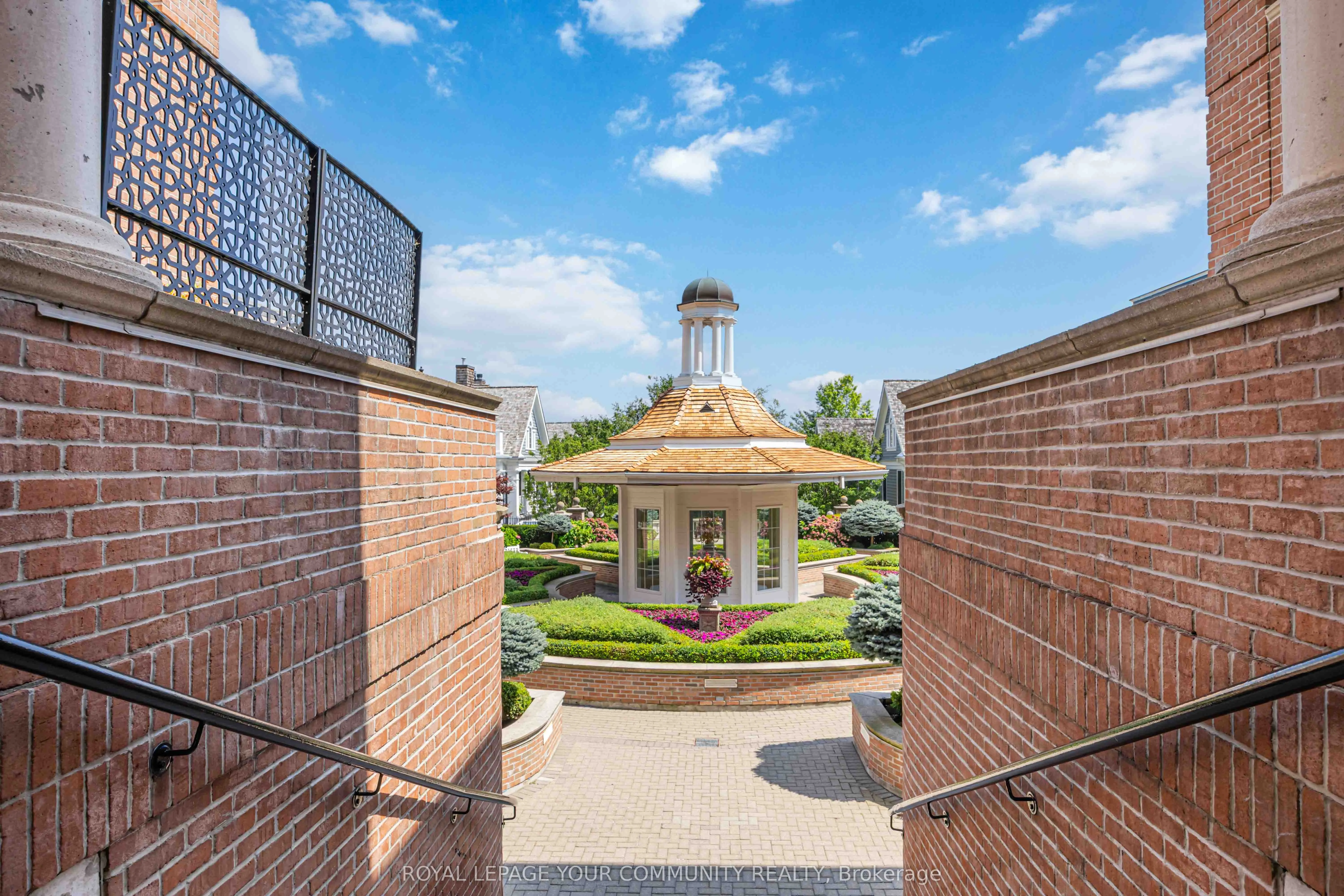 2289 Lake Shore Boulevard W, #126
