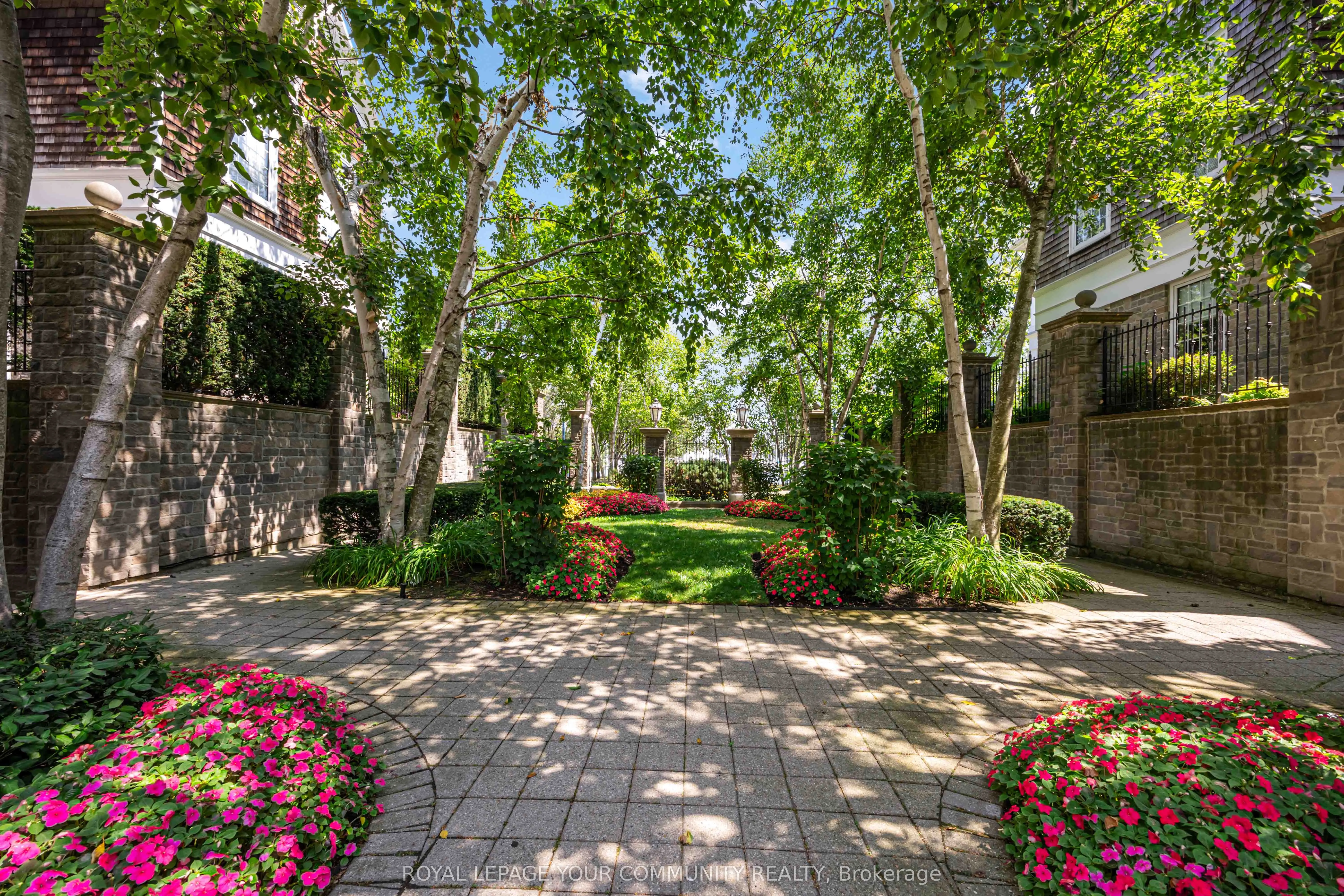 2289 Lake Shore Boulevard W, #126