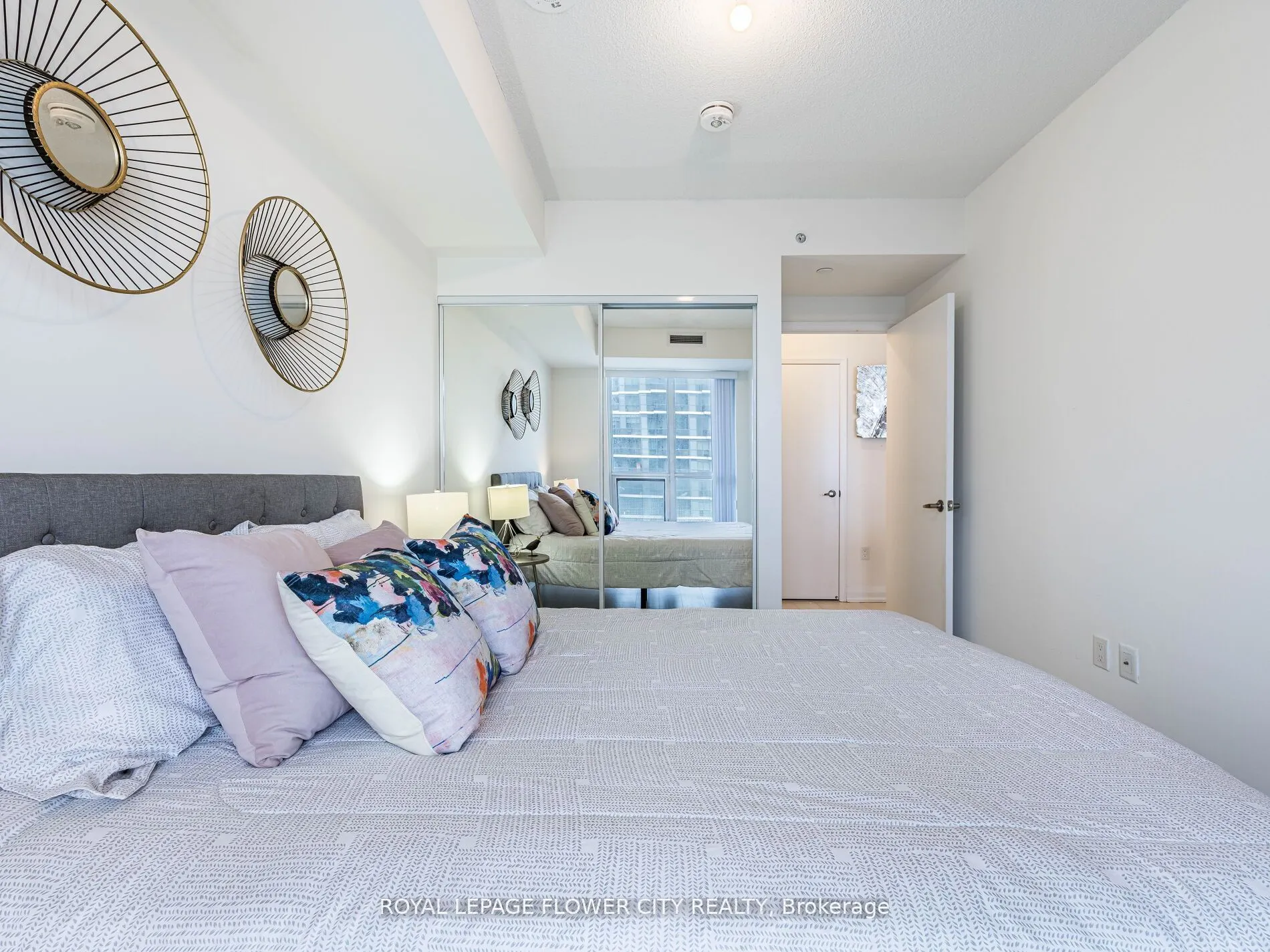 30 Gibbs Road, #2804