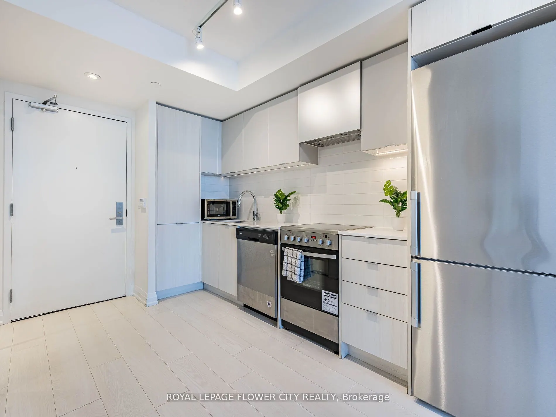 30 Gibbs Road, #2804