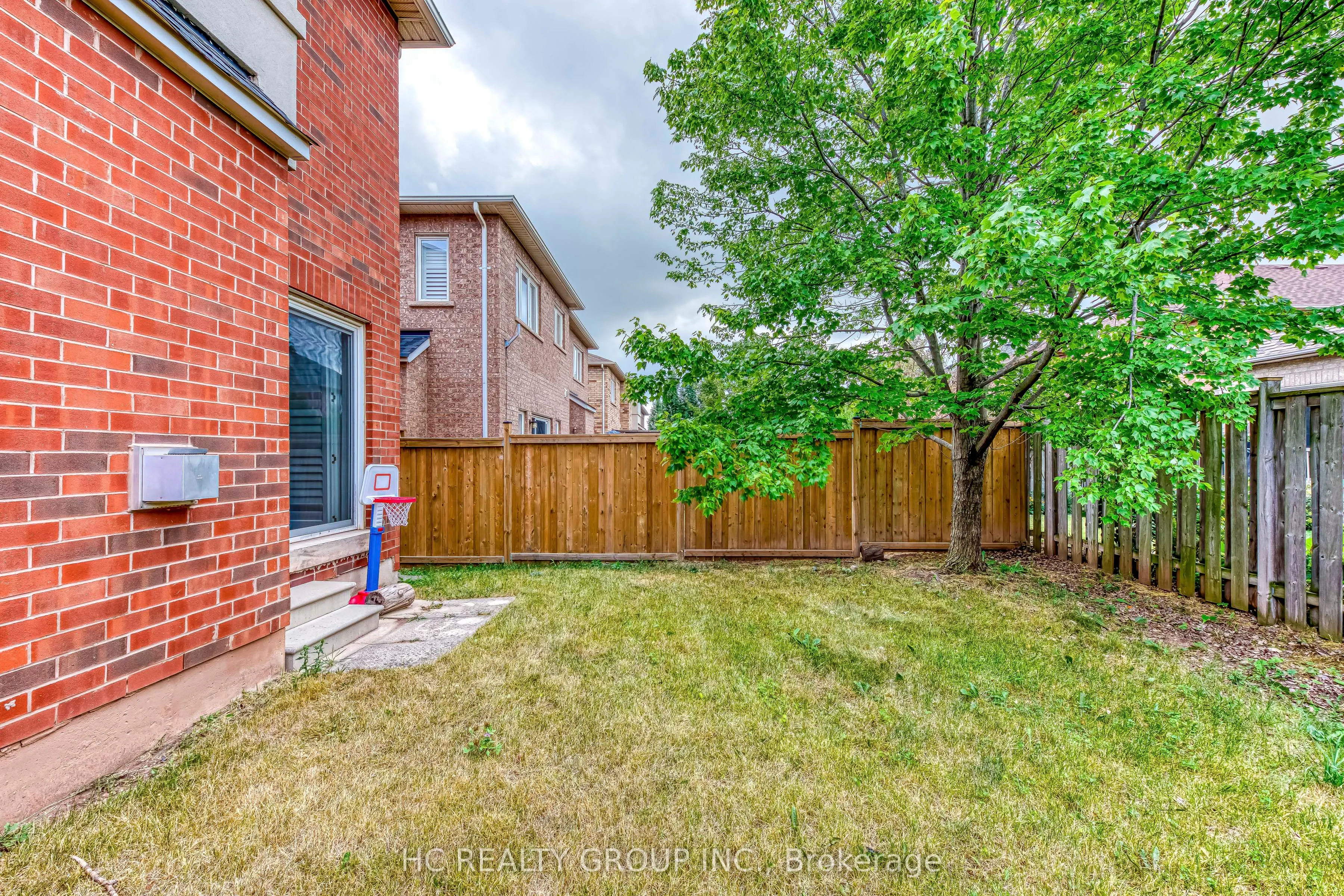 2436 Felhaber Crescent