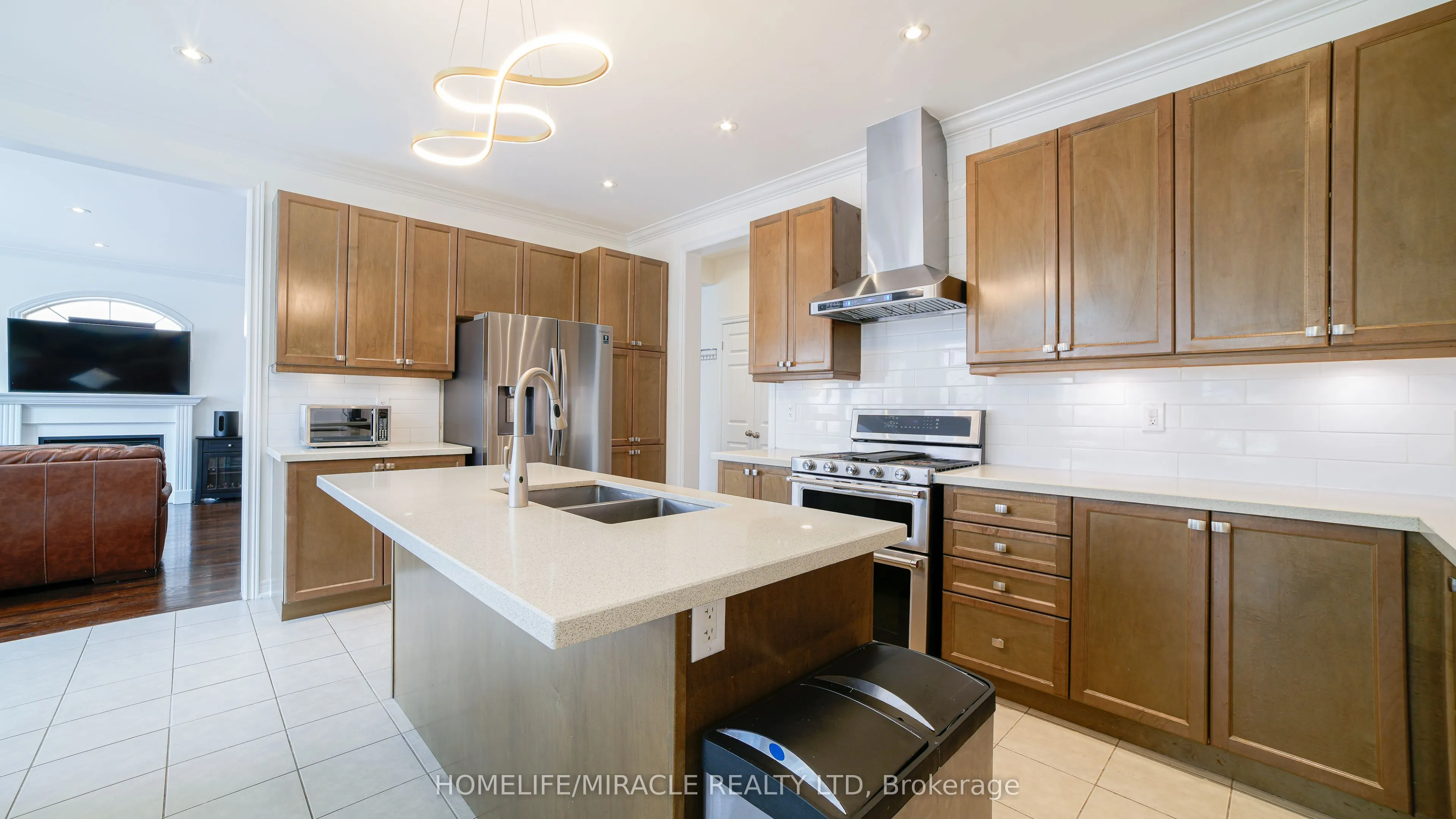 86 JUNETOWN Circle
