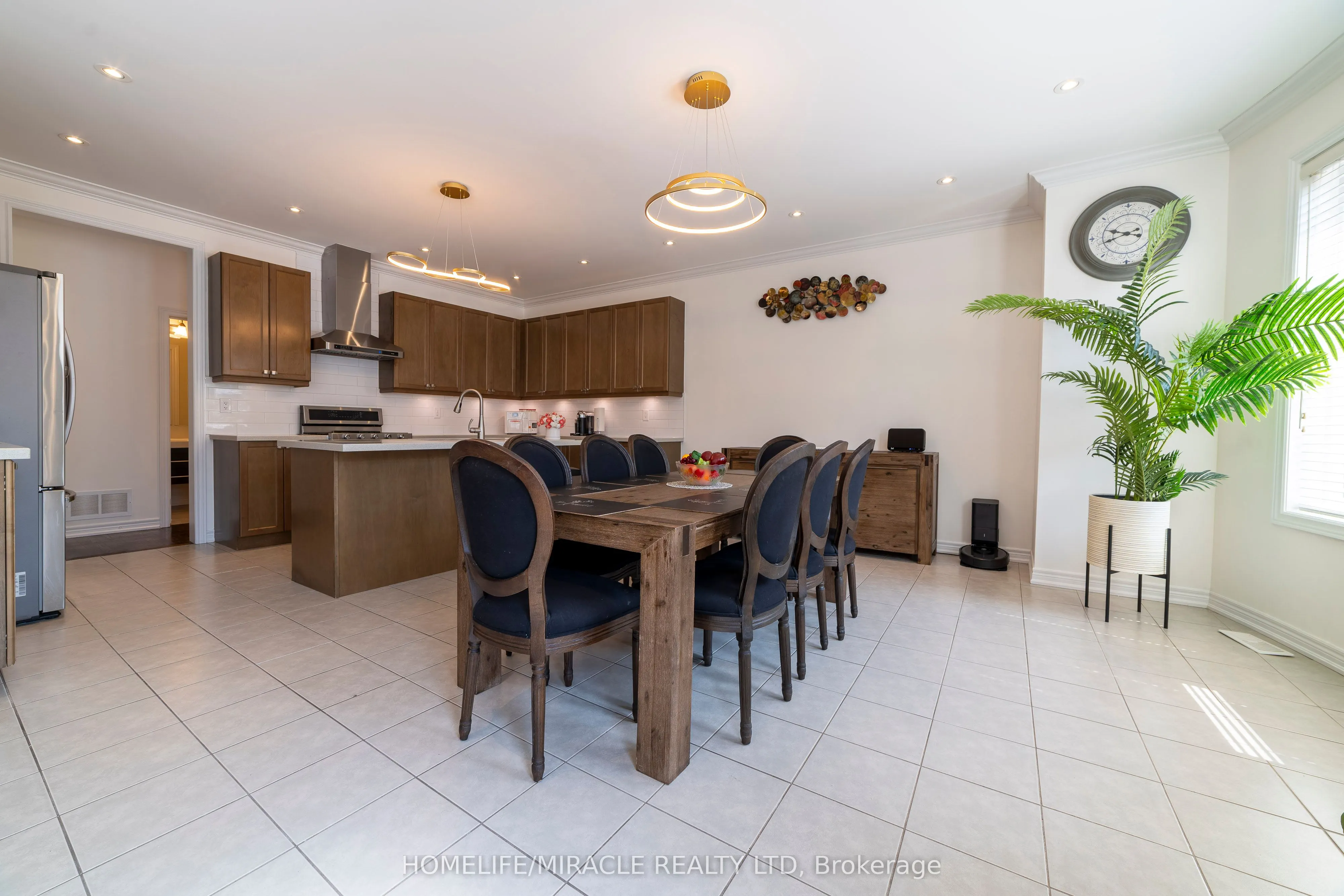 86 JUNETOWN Circle
