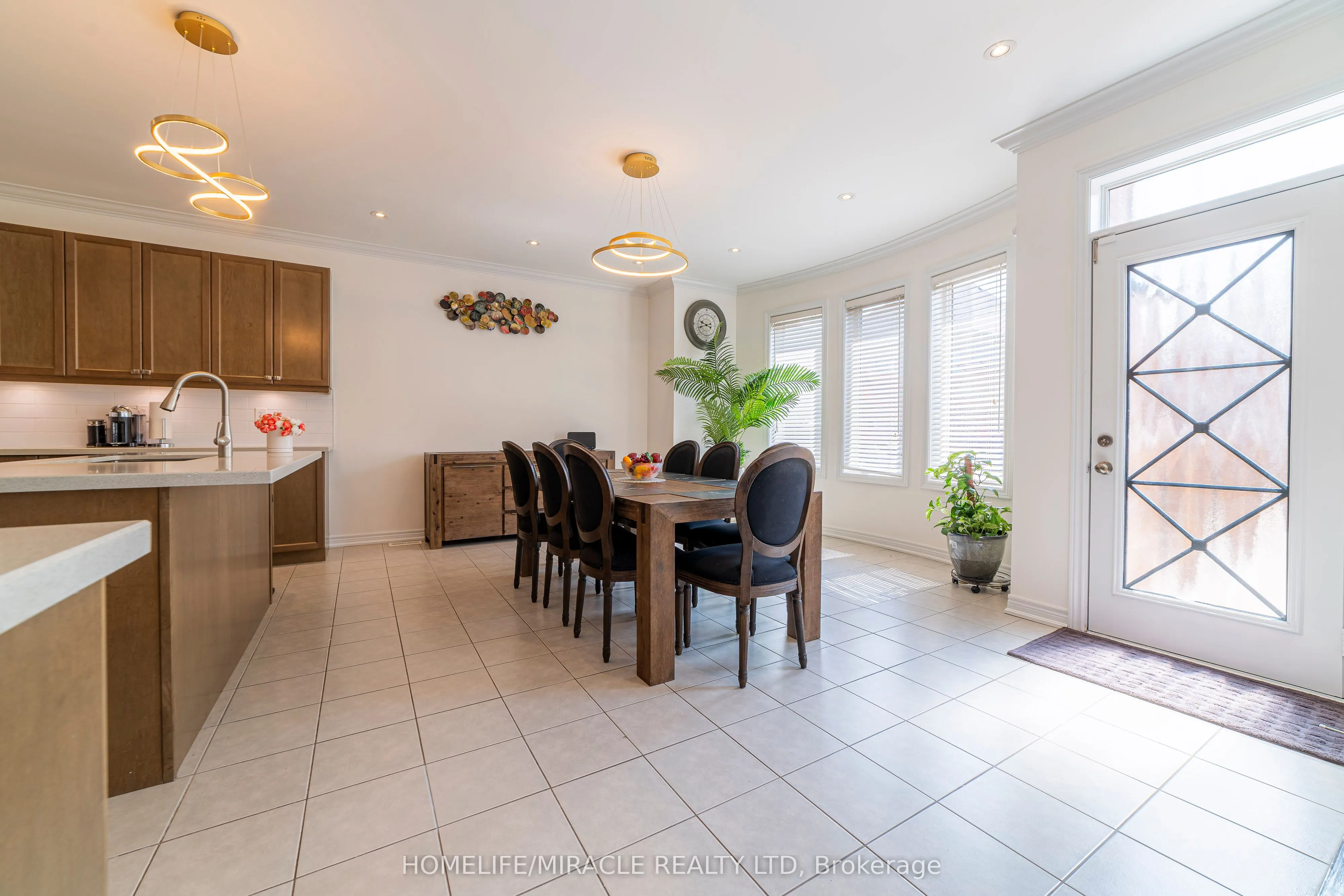 86 JUNETOWN Circle