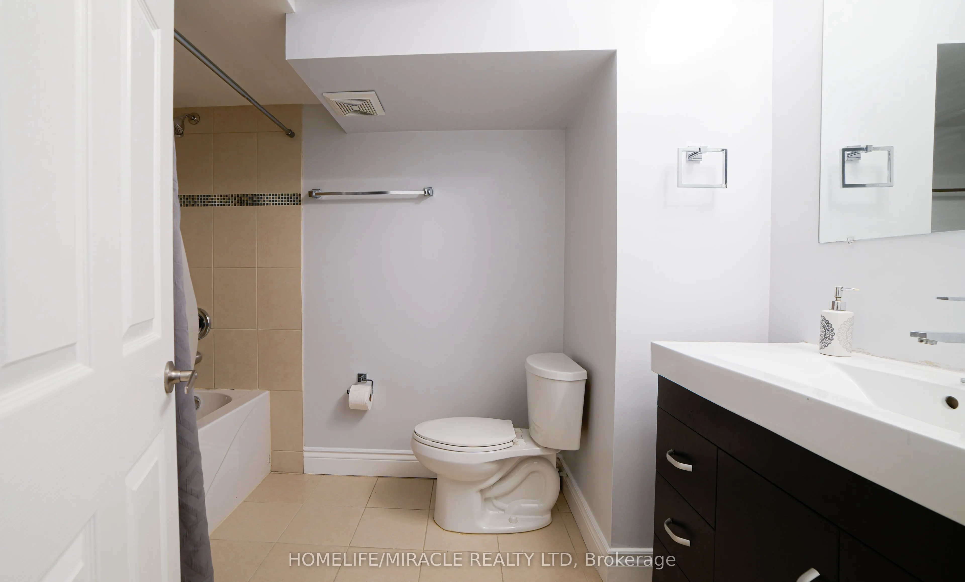 86 JUNETOWN Circle