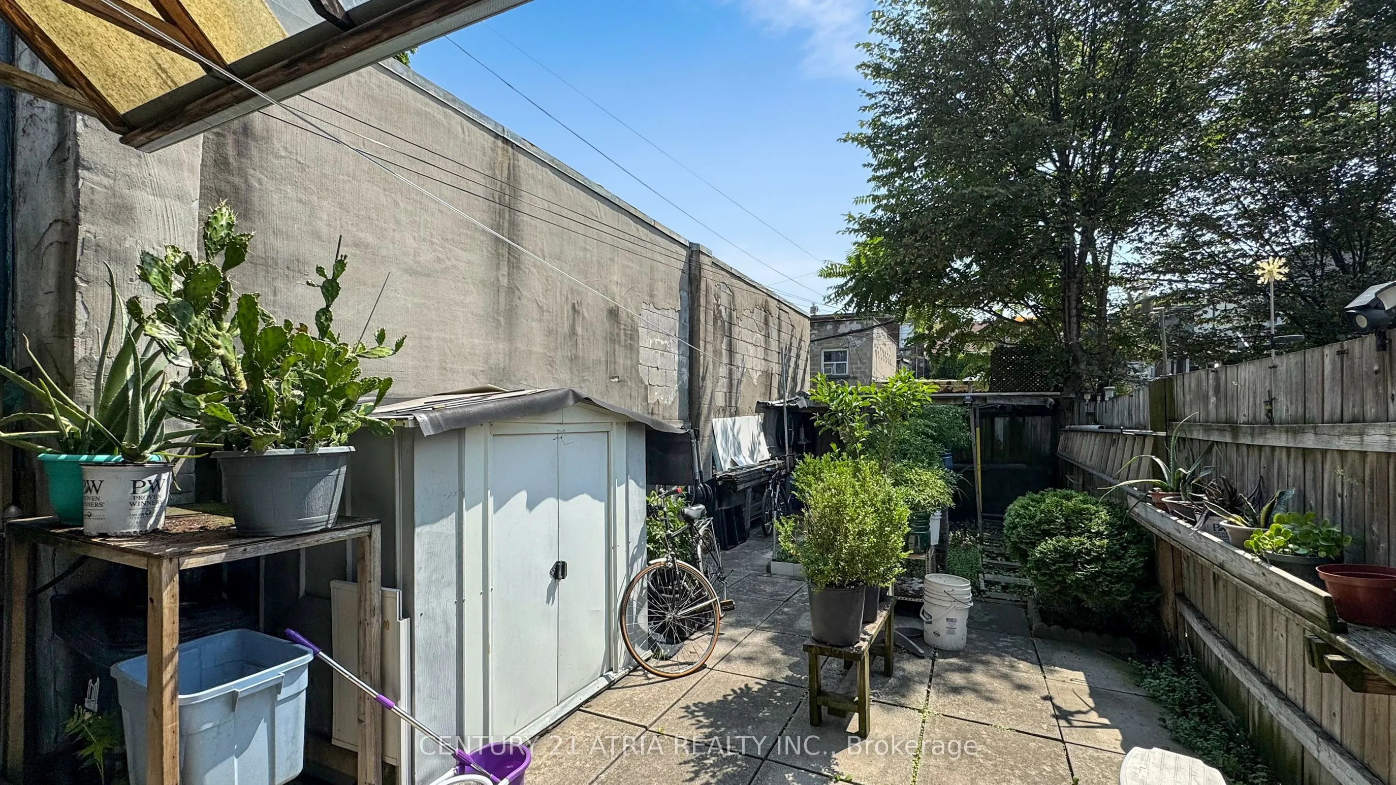 49 Noble Street