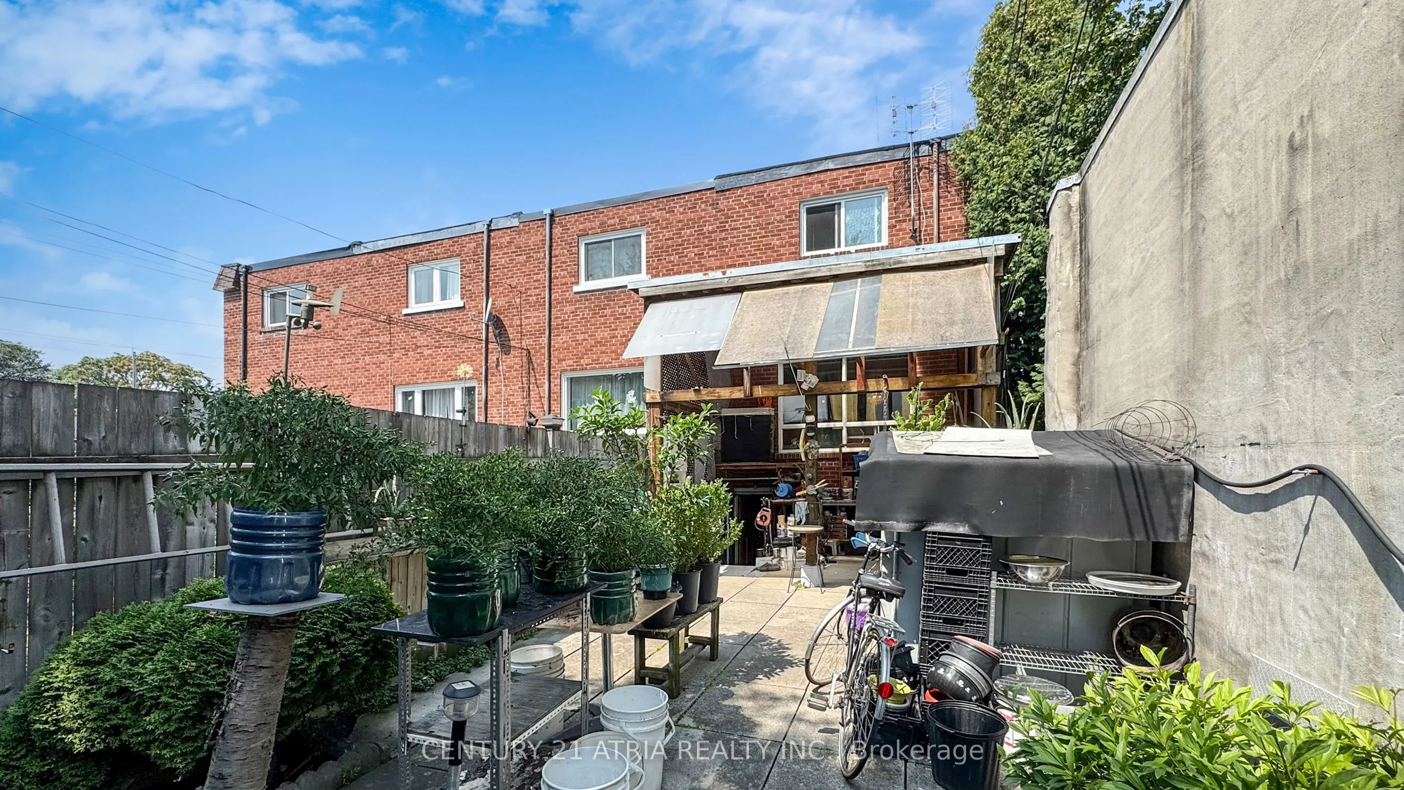 49 Noble Street