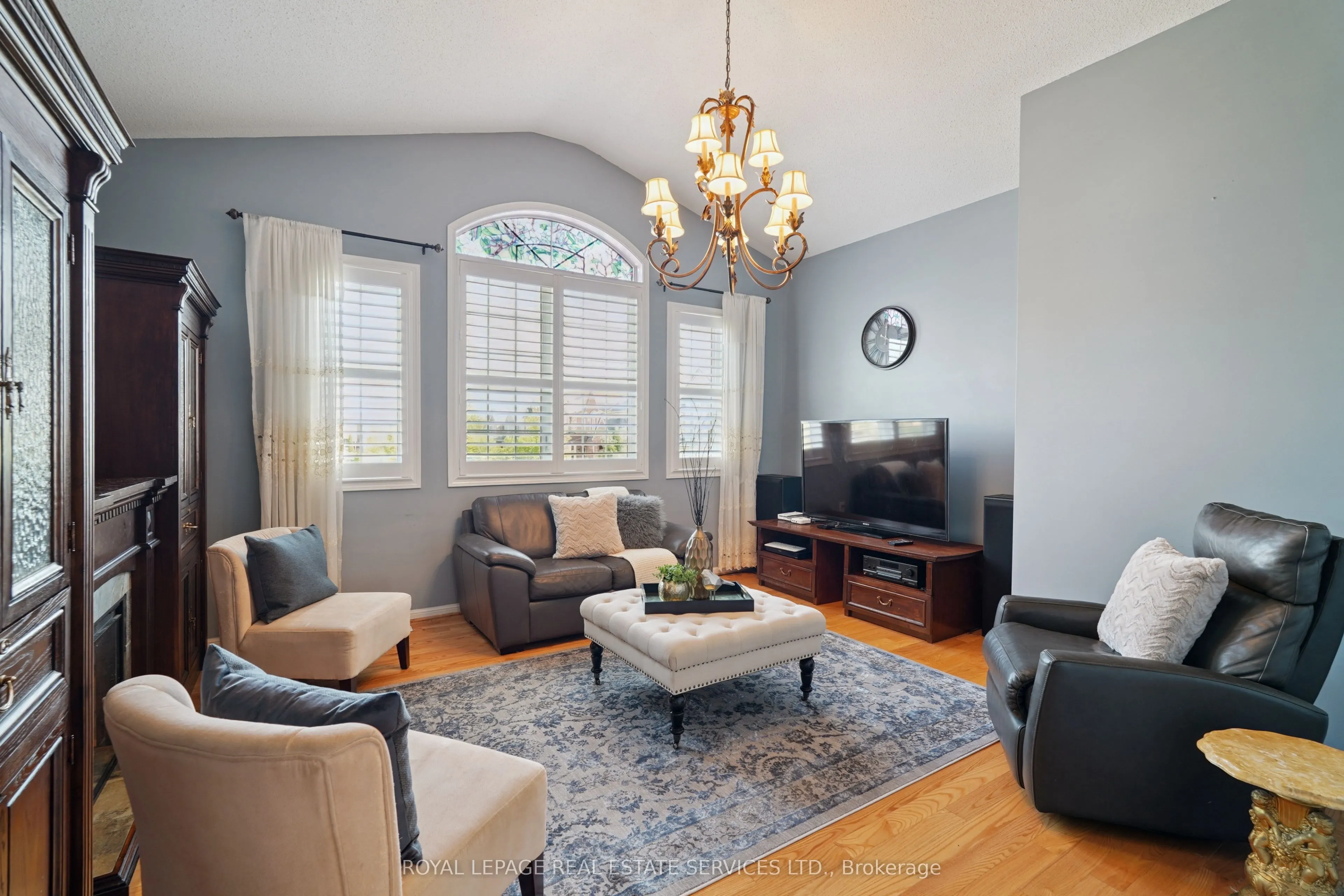 641 Symons Cross