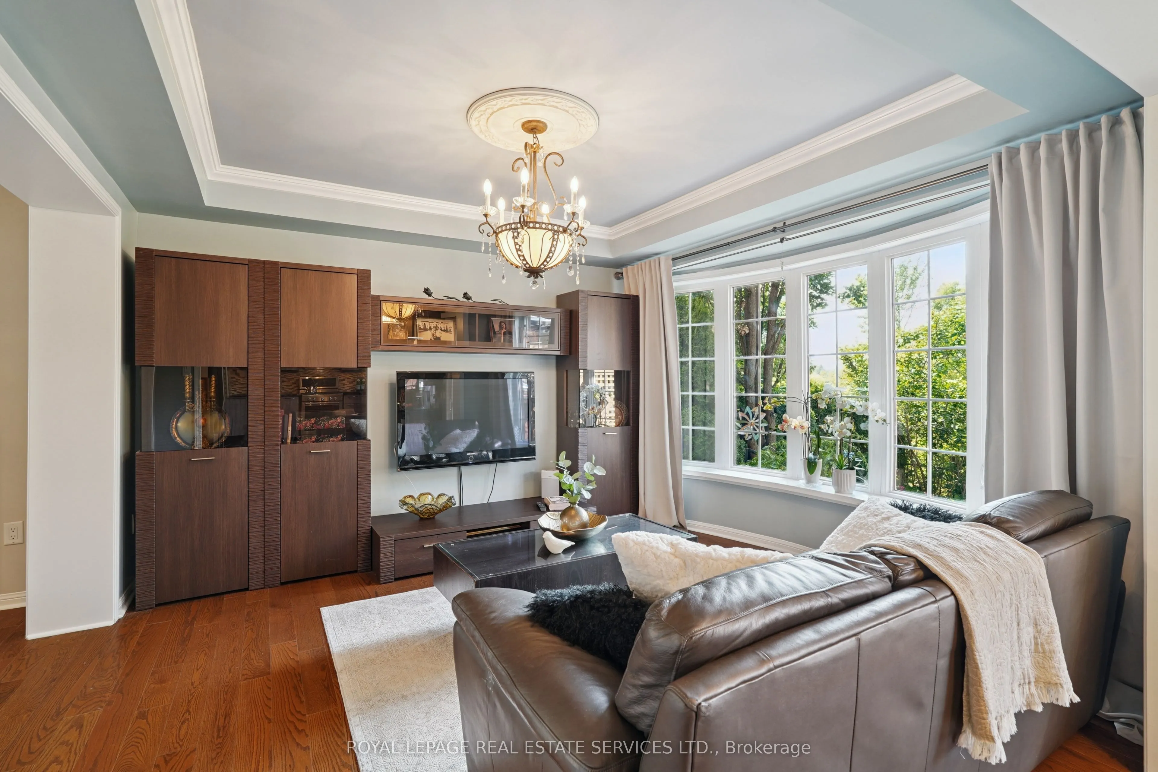 641 Symons Cross