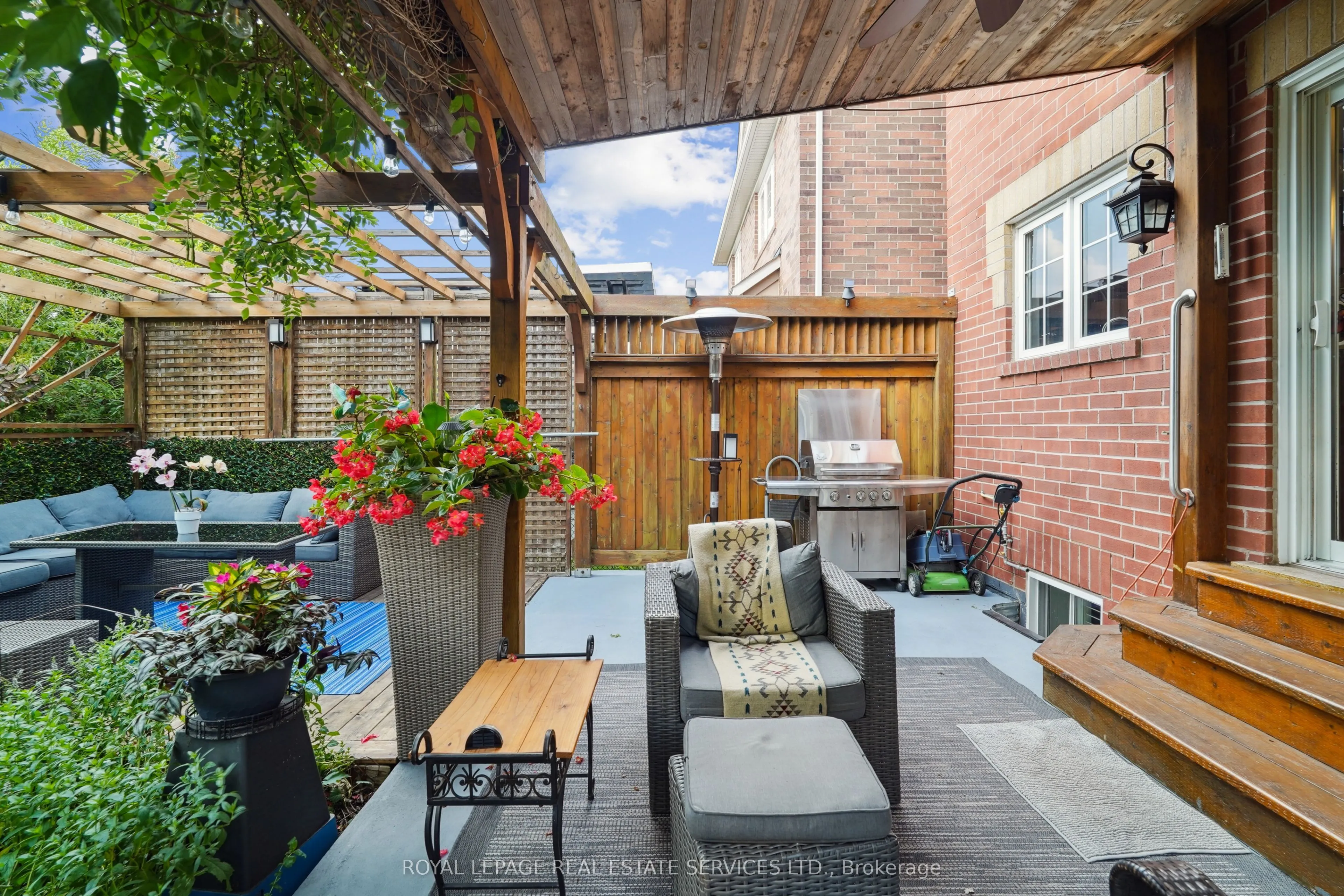 641 Symons Cross
