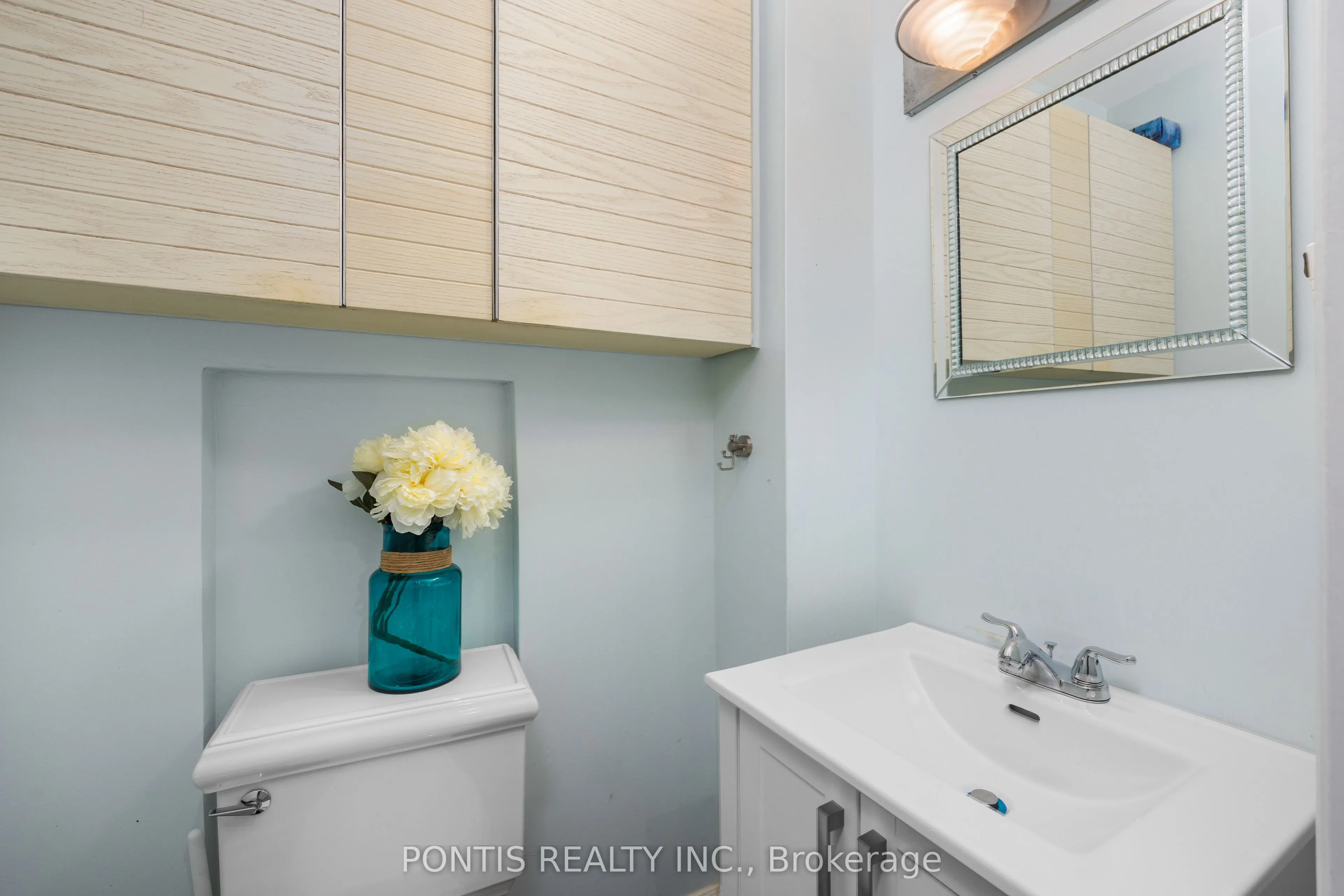438 ABERFOYLE Court