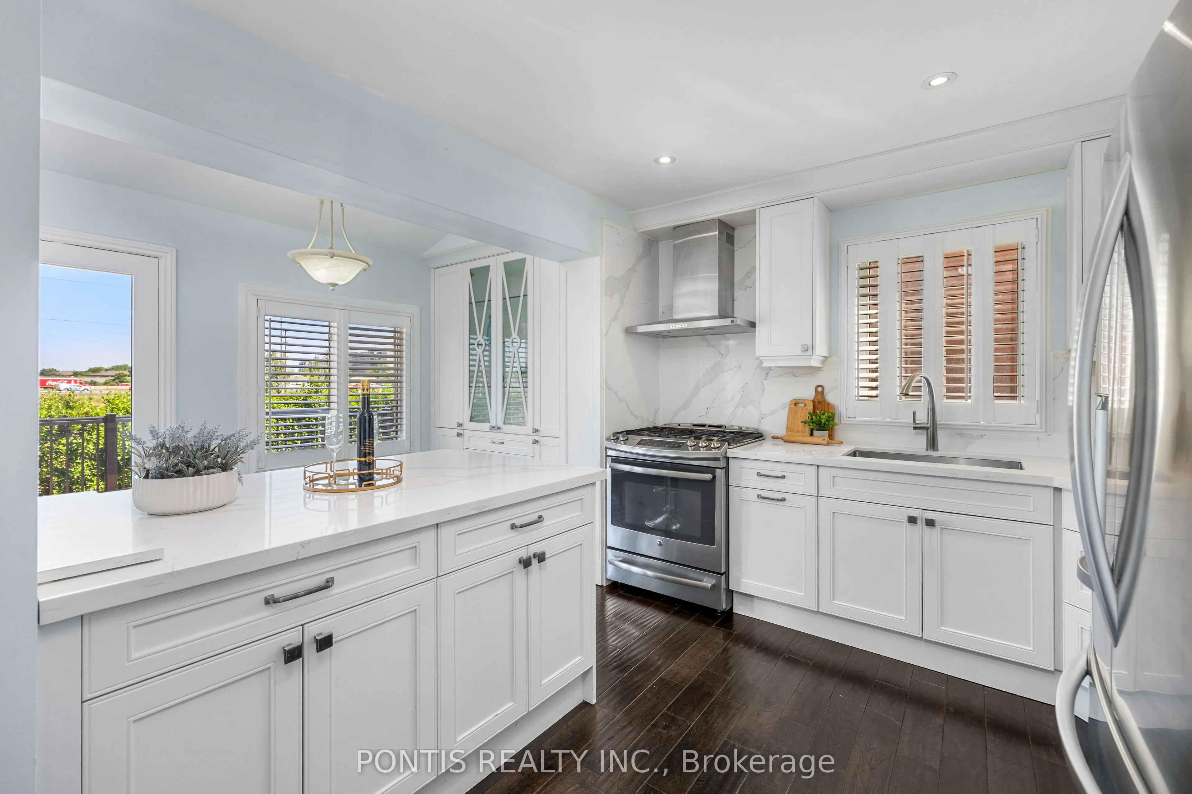 438 ABERFOYLE Court