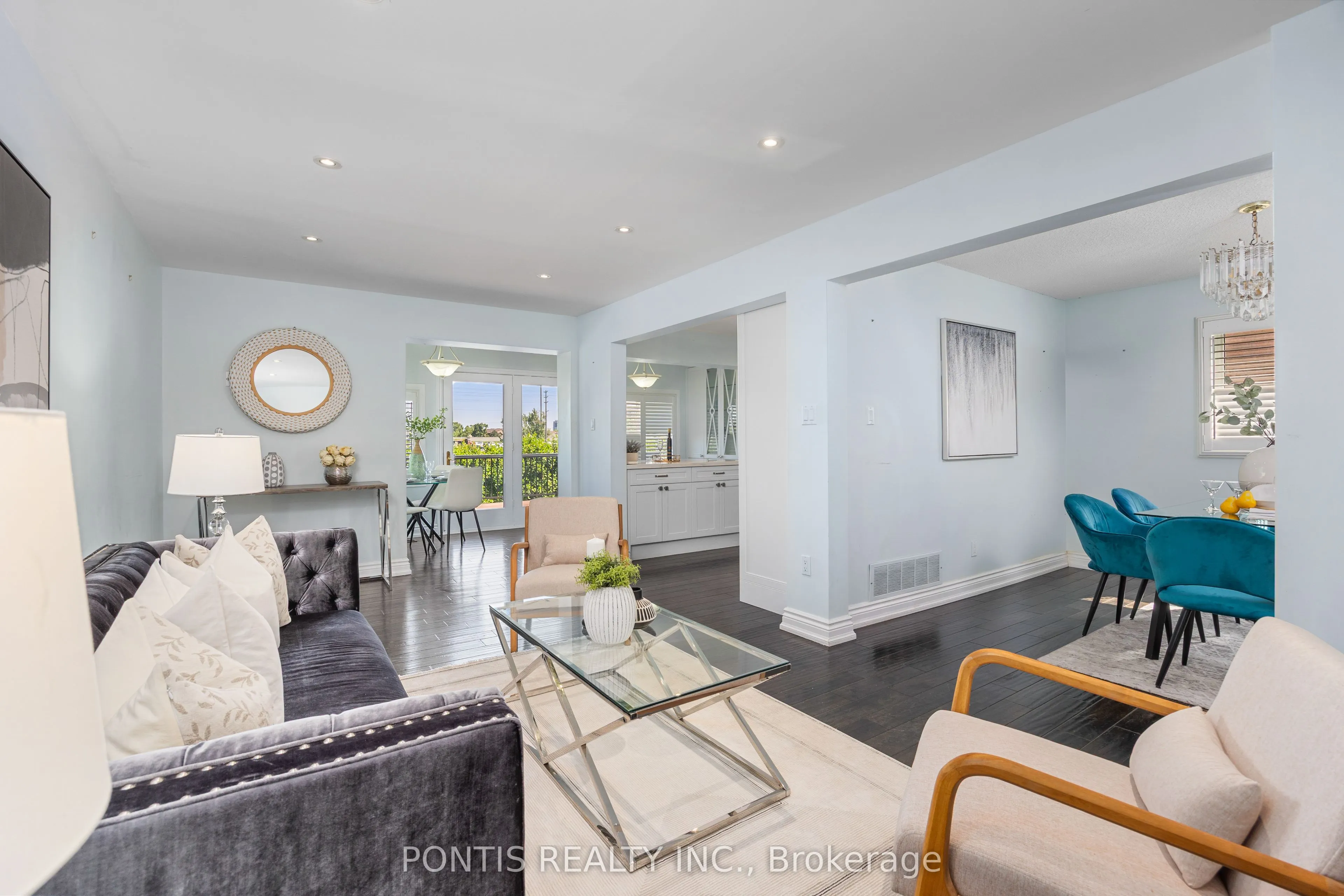 438 ABERFOYLE Court
