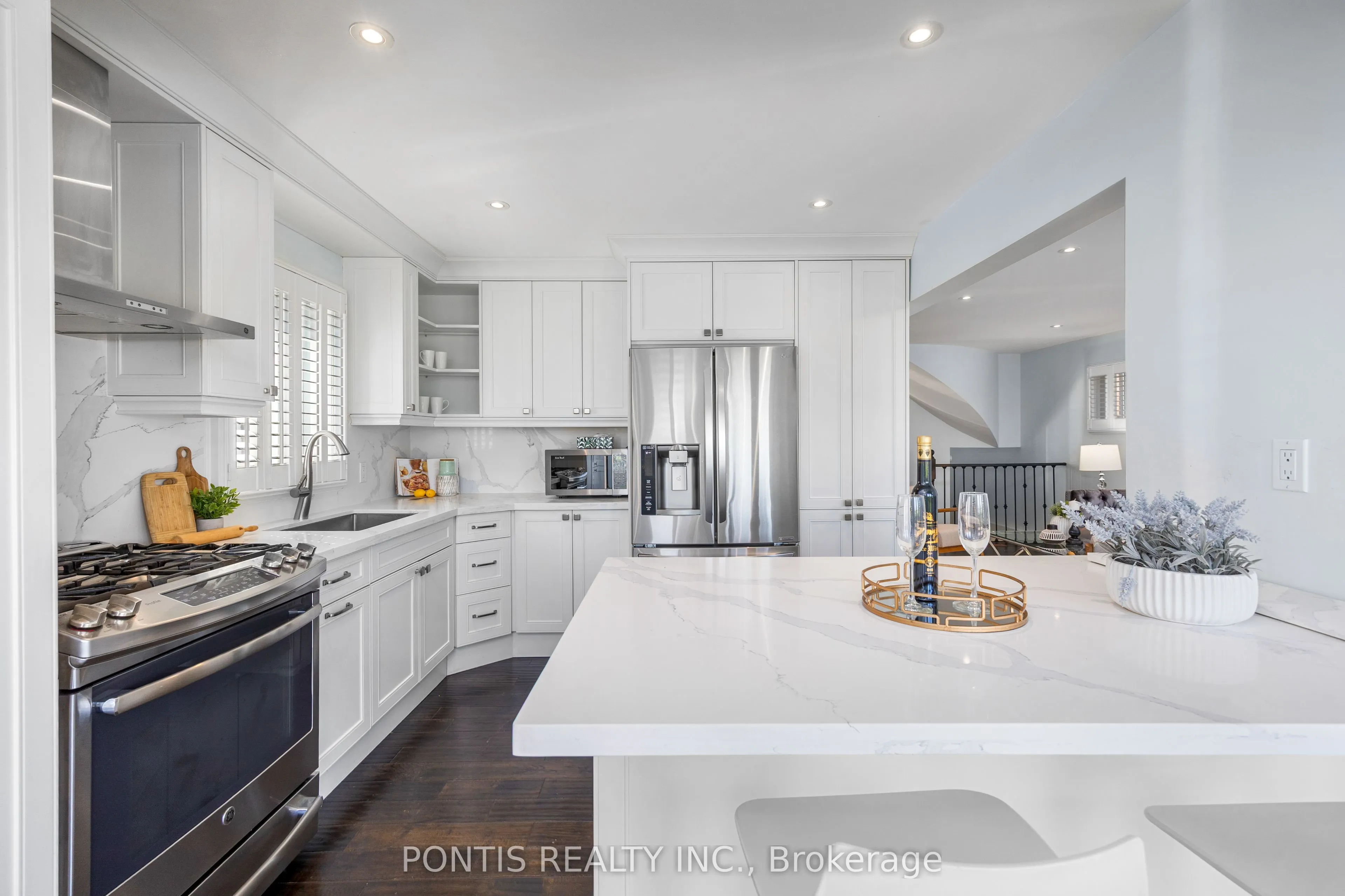 438 ABERFOYLE Court