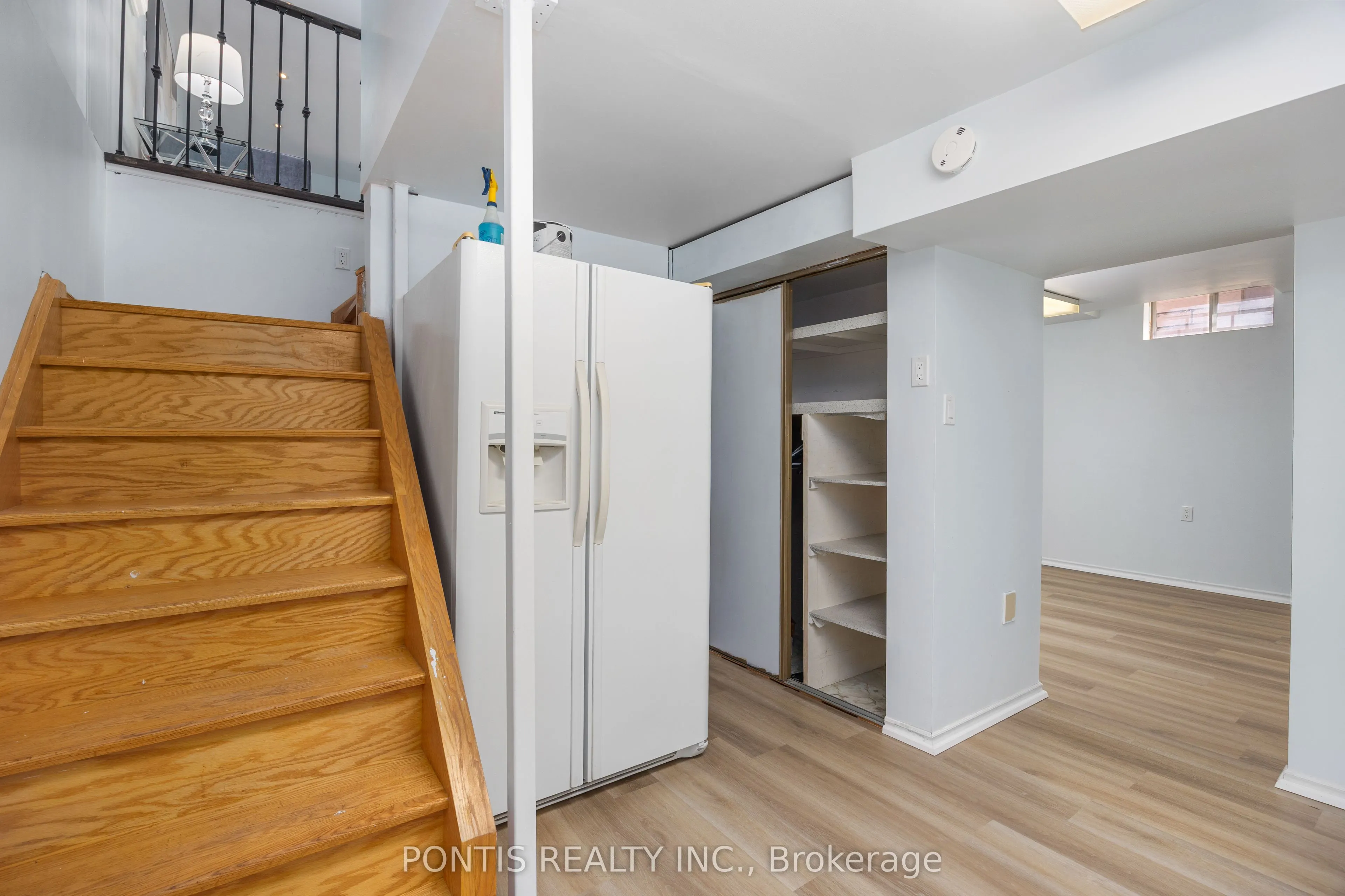 438 ABERFOYLE Court