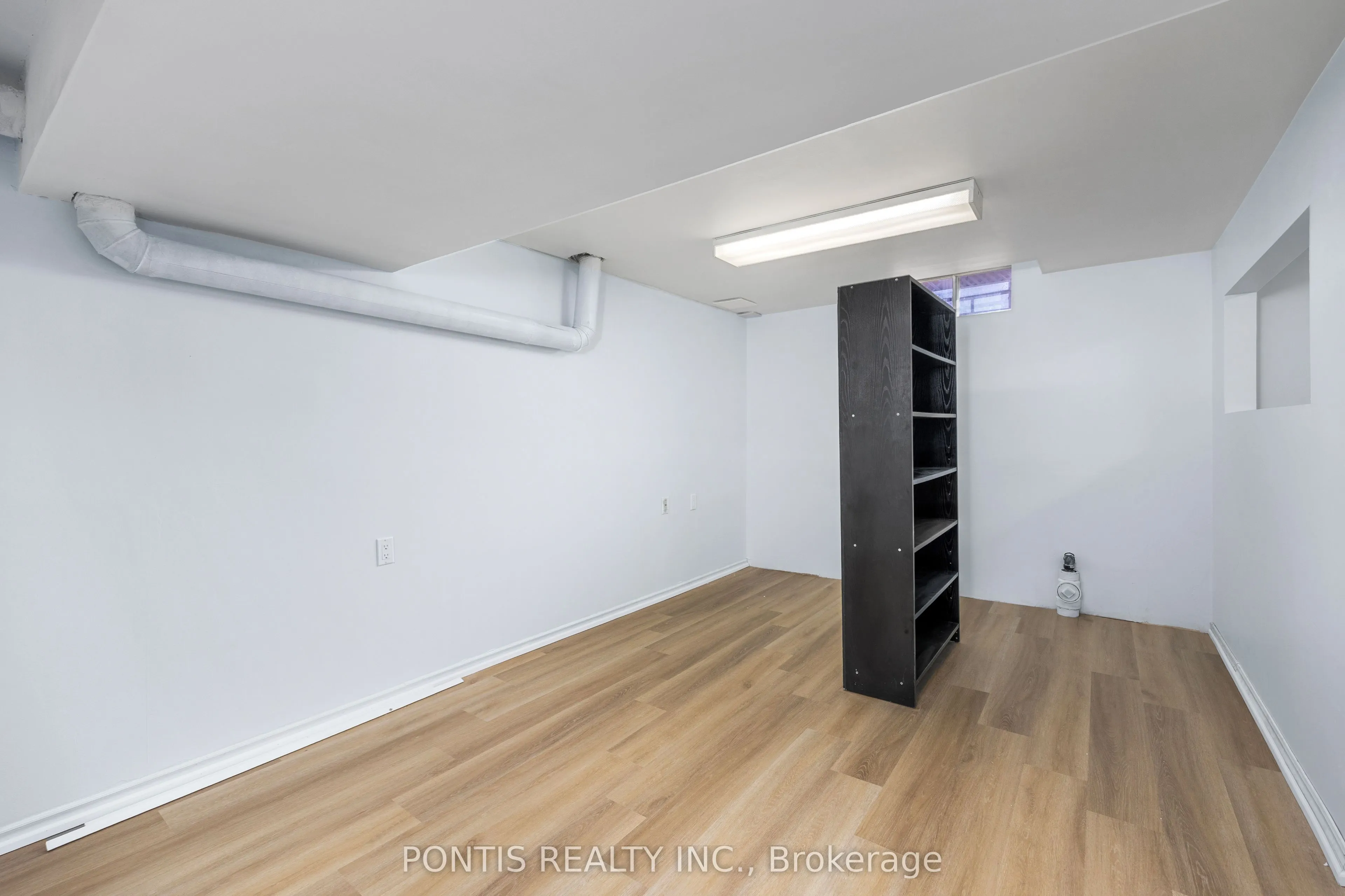 438 ABERFOYLE Court