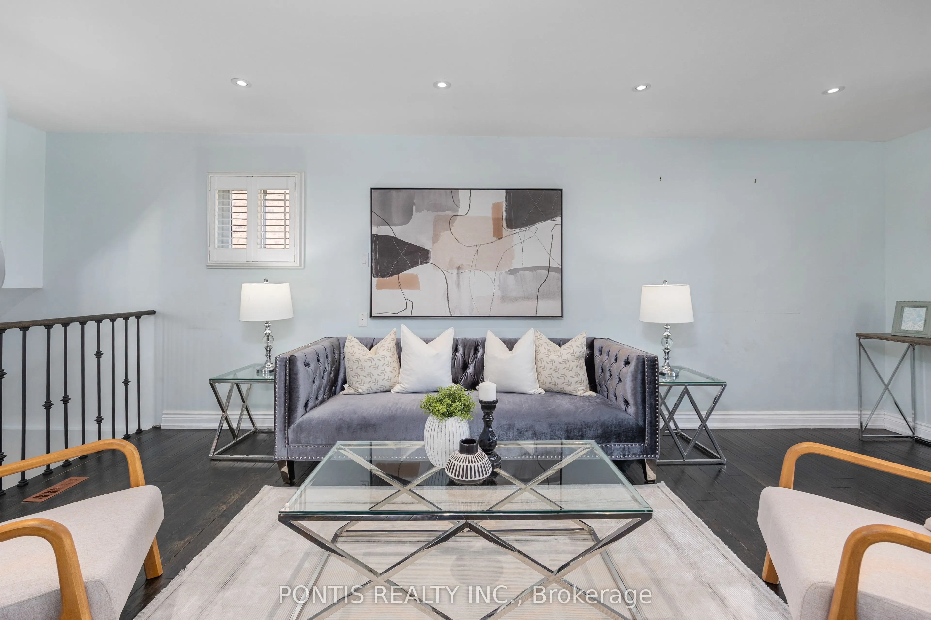 438 ABERFOYLE Court